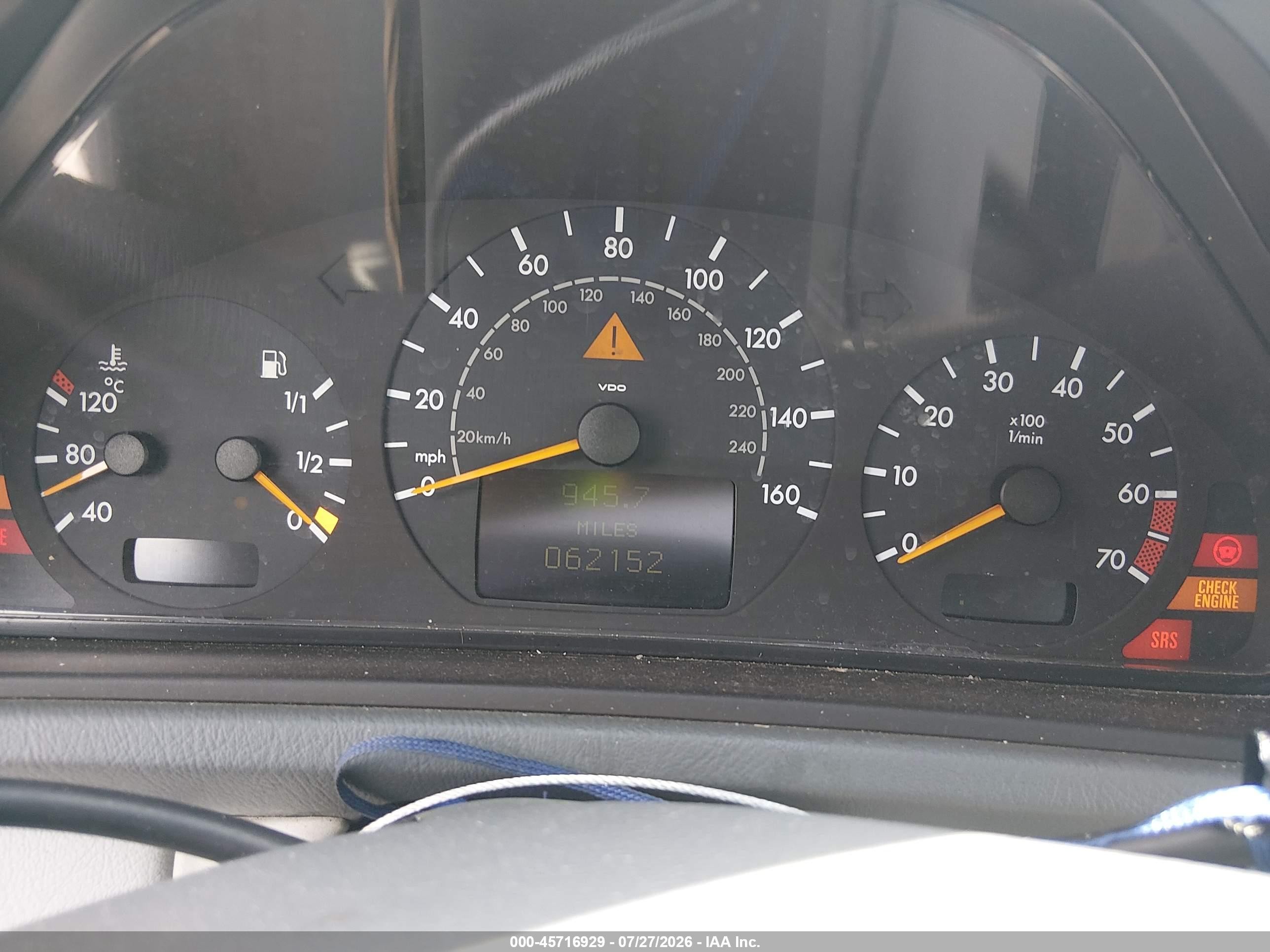 2003 Mercedes-benz Clk 320   Silver vin: WDBLK65G03T130460