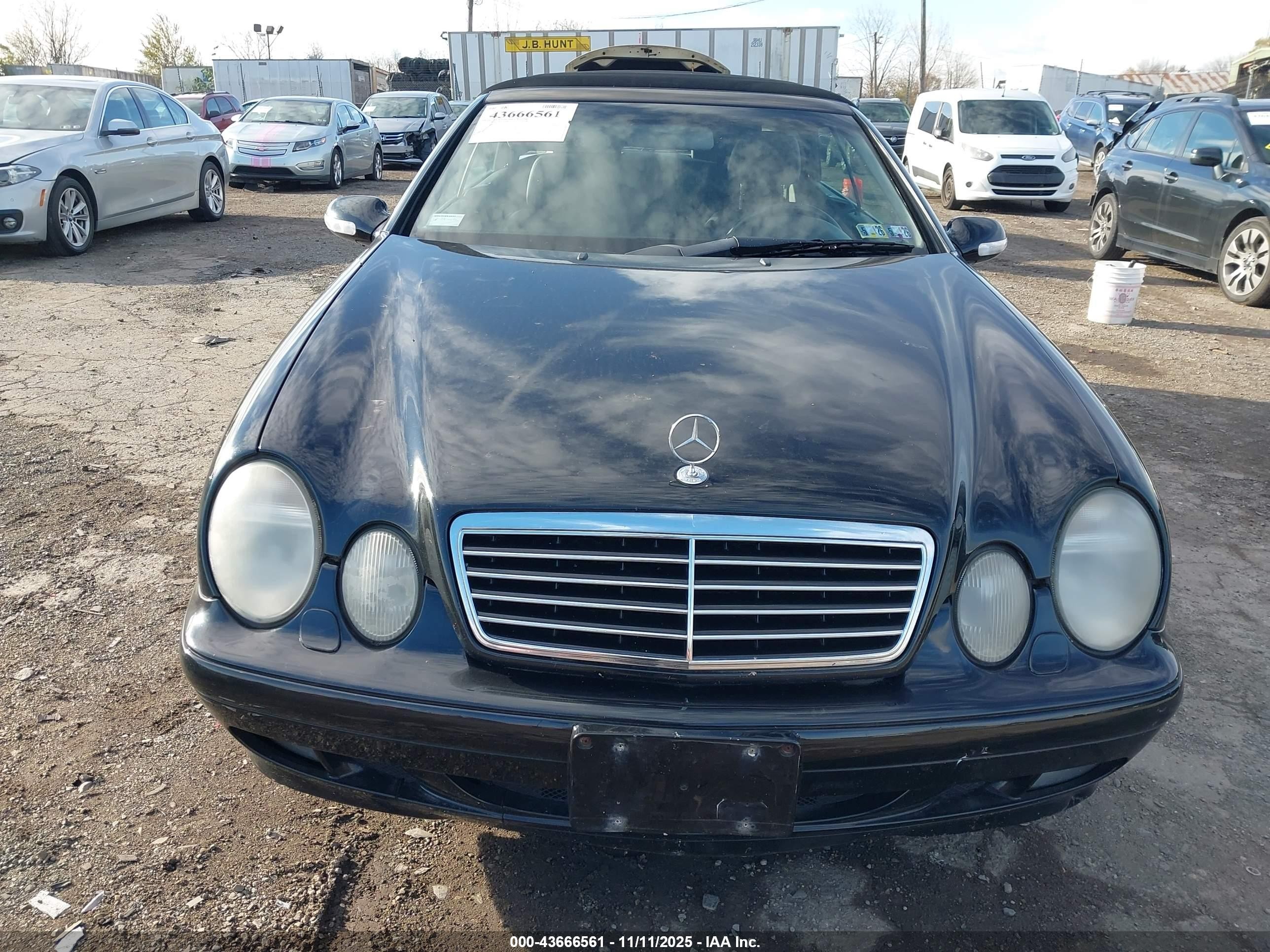 2003 Mercedes-benz Clk 320   Black vin: WDBLK65G03T138848
