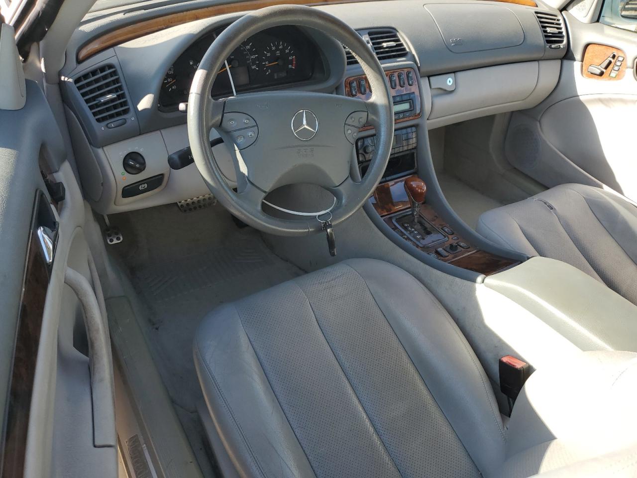 2003 Mercedes-benz Clk 320 White vin: WDBLK65G03T140017