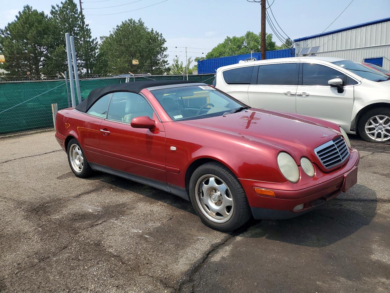 1999 Mercedes-benz Clk 320 Burgundy vin: WDBLK65G0XT003133