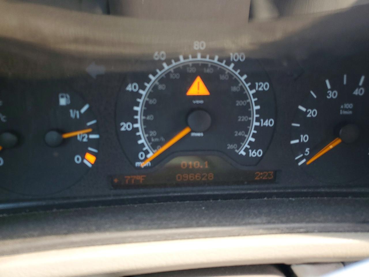 1999 Mercedes-benz Clk 320 Burgundy vin: WDBLK65G0XT003133