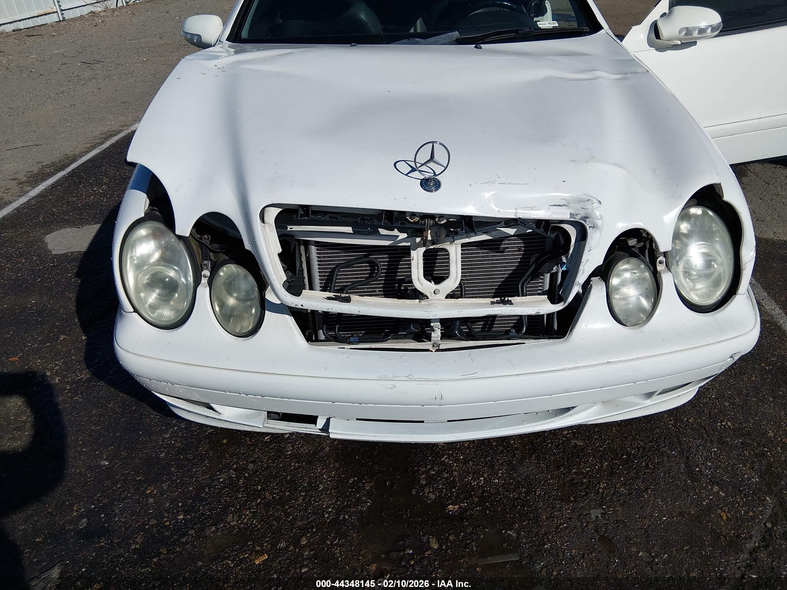 2002 Mercedes-benz Clk 320   White vin: WDBLK65G12T126206