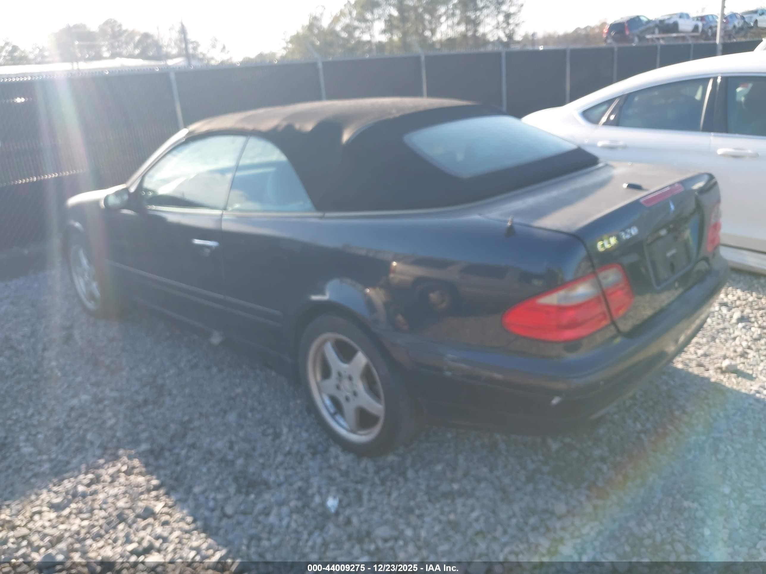2000 Mercedes-benz Clk 320   Черный vin: WDBLK65G1YT047045