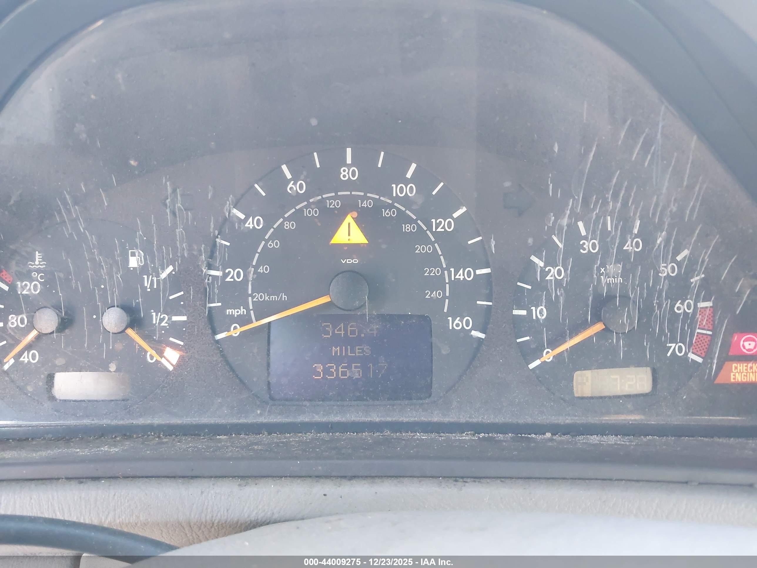 2000 Mercedes-benz Clk 320   Черный vin: WDBLK65G1YT047045