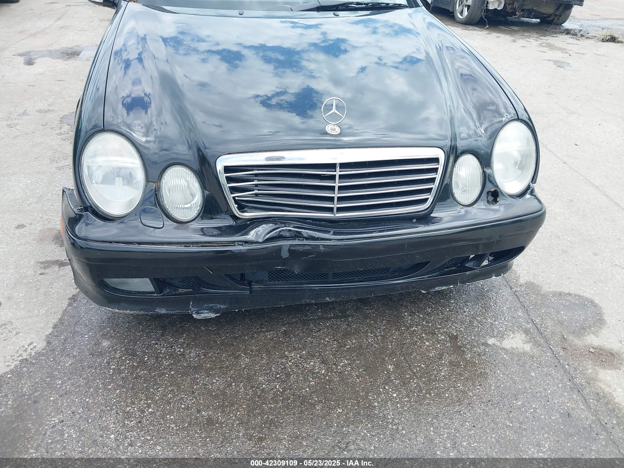 2003 Mercedes-benz Clk 320   Black vin: WDBLK65G23T130931