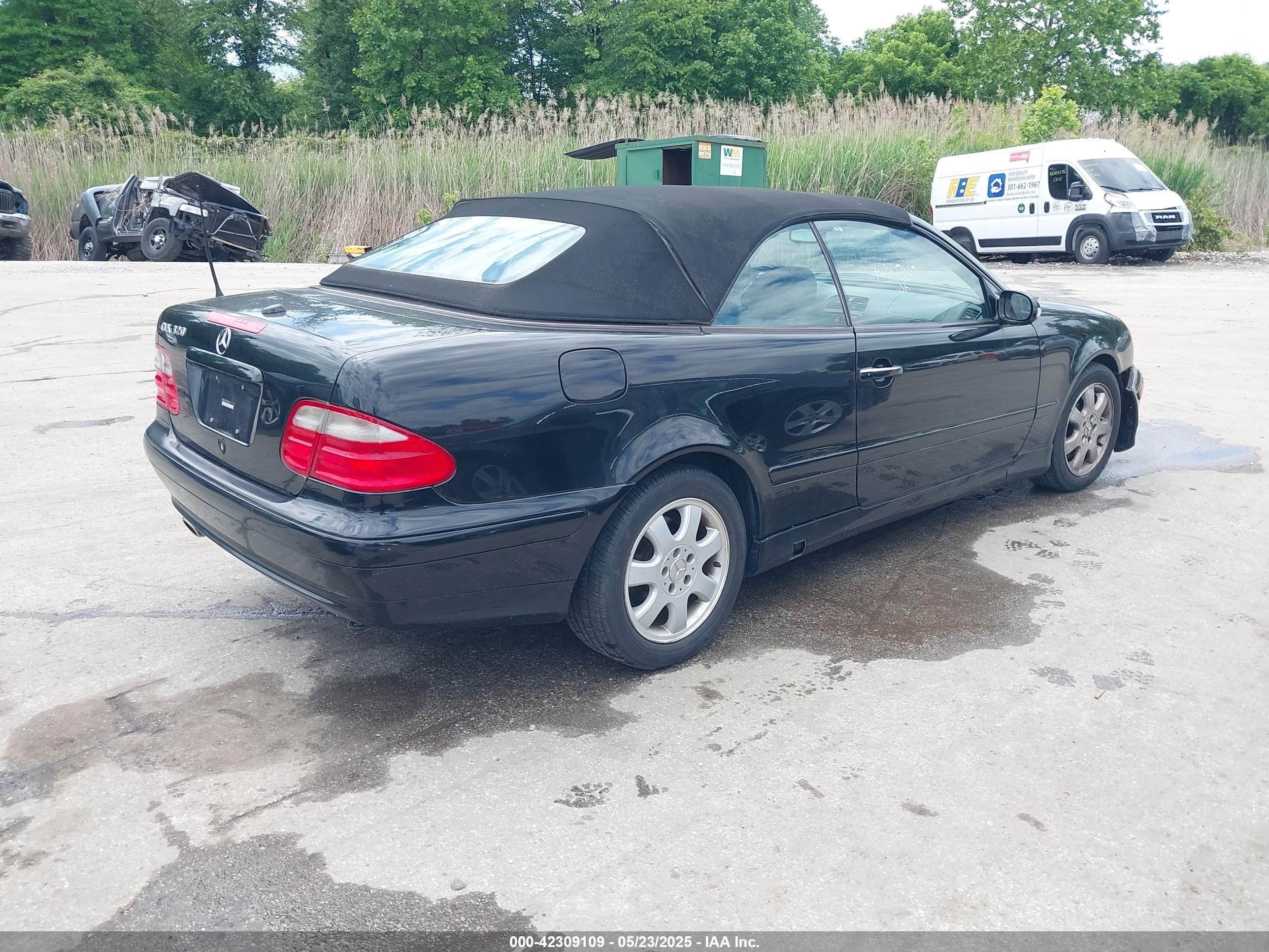 2003 Mercedes-benz Clk 320   Black vin: WDBLK65G23T130931