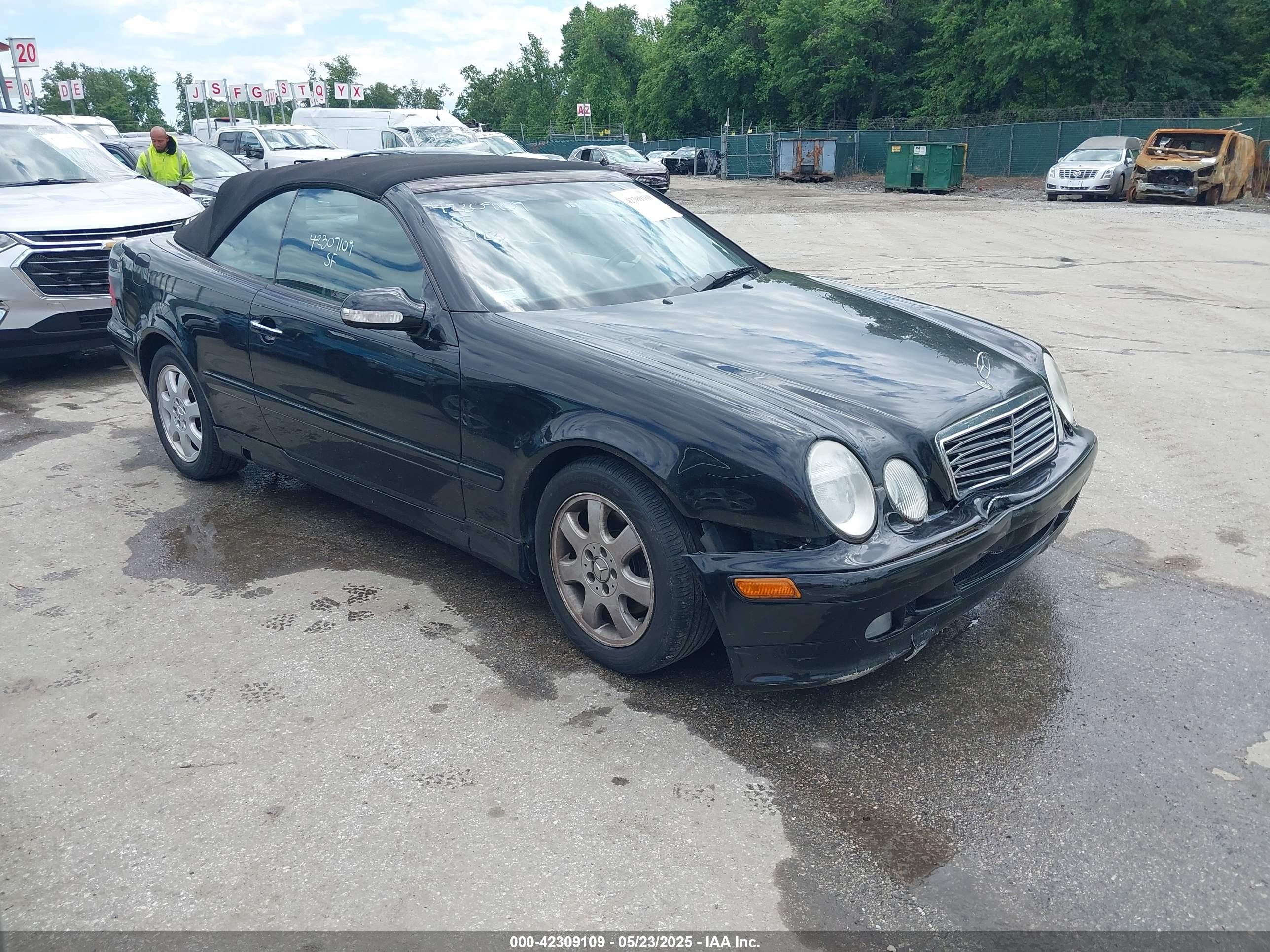 2003 Mercedes-benz Clk 320   Black vin: WDBLK65G23T130931