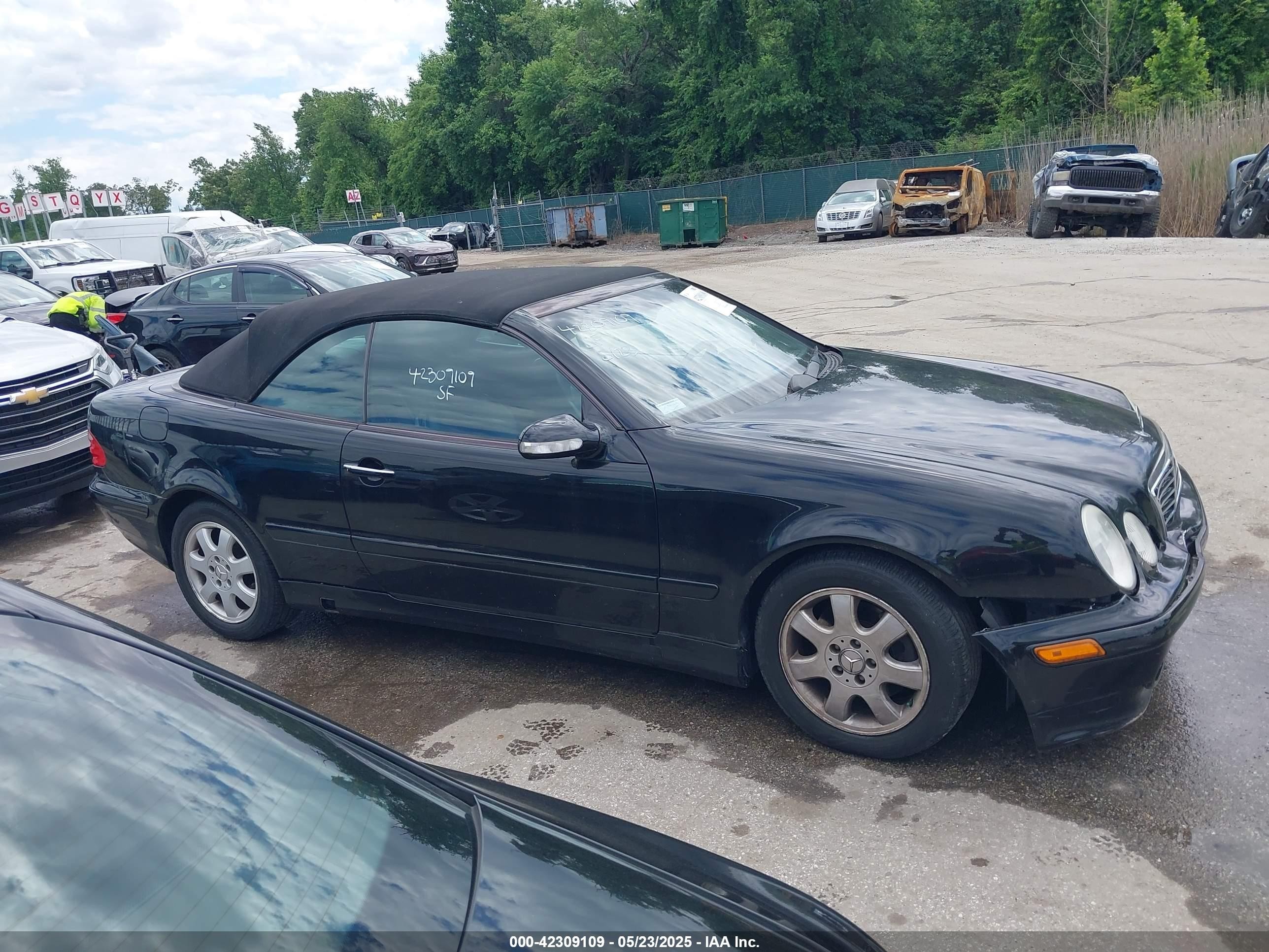 2003 Mercedes-benz Clk 320   Black vin: WDBLK65G23T130931