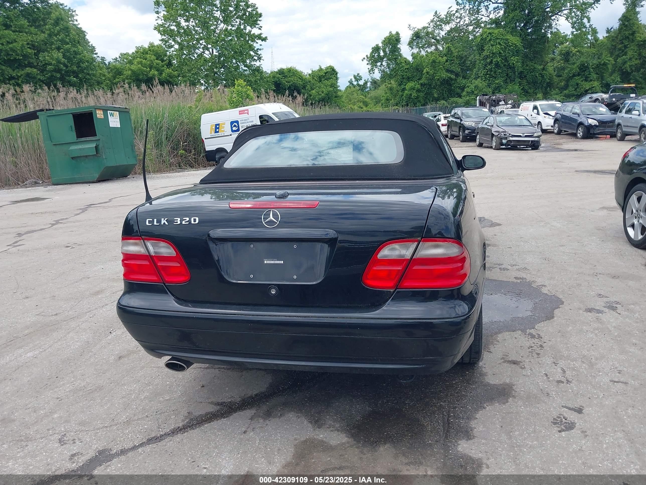 2003 Mercedes-benz Clk 320   Black vin: WDBLK65G23T130931