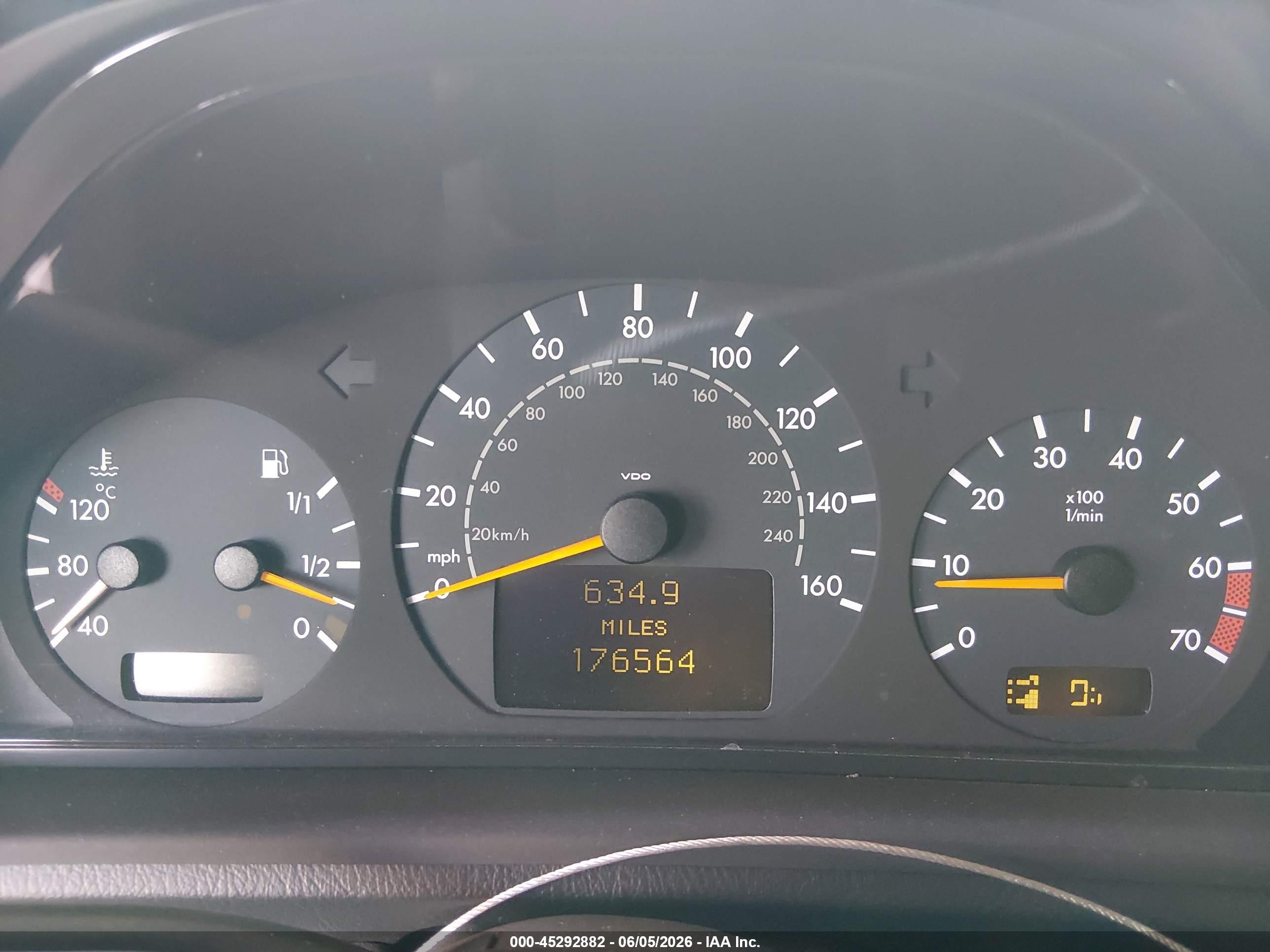 2003 Mercedes-benz Clk 320 Black vin: WDBLK65G23T144375