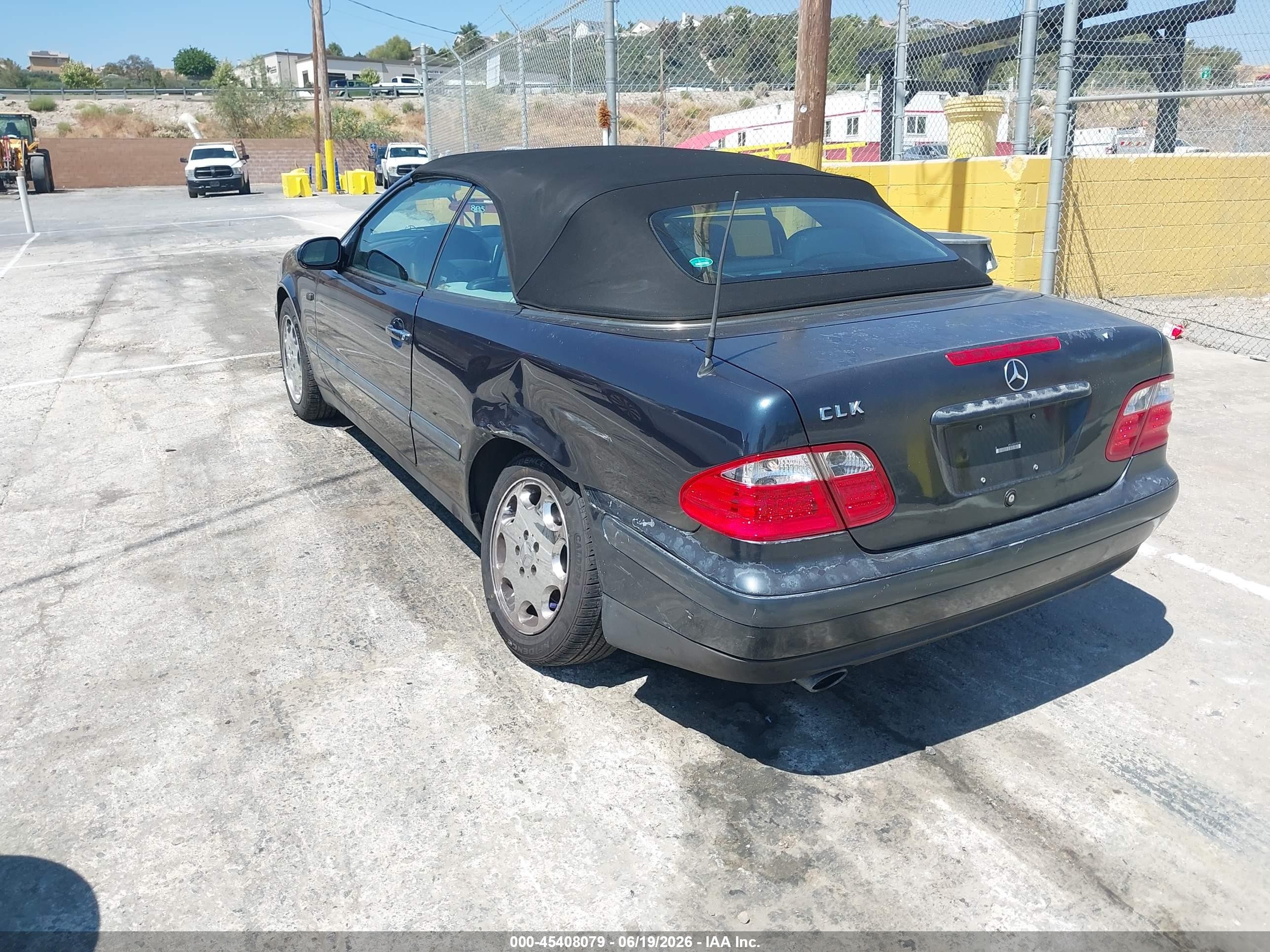 1999 Mercedes-benz Clk 320   Black vin: WDBLK65G2XT007765