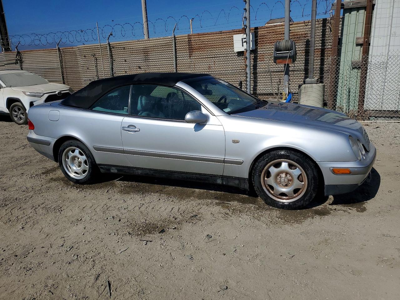 1999 Mercedes-benz Clk 320 Серебряный vin: WDBLK65G2XT027059