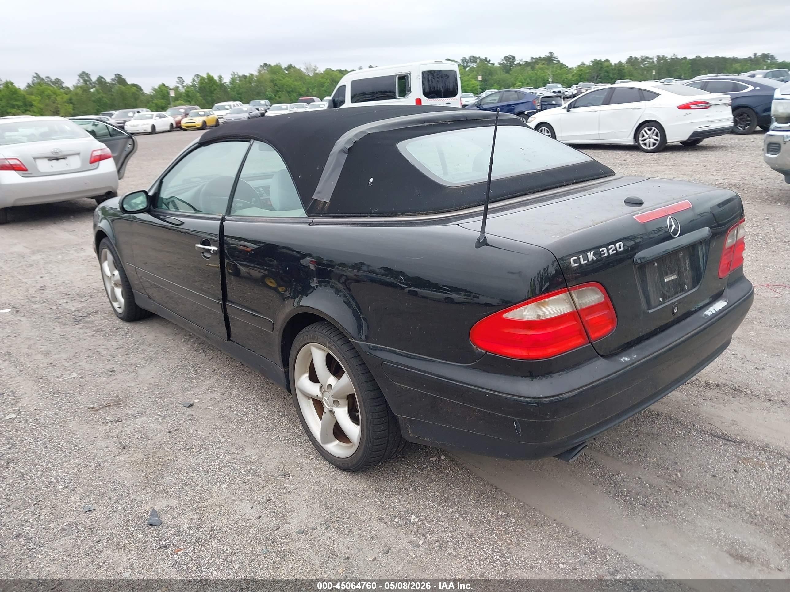 2000 Mercedes-benz Clk 320   Black vin: WDBLK65G2YT046244