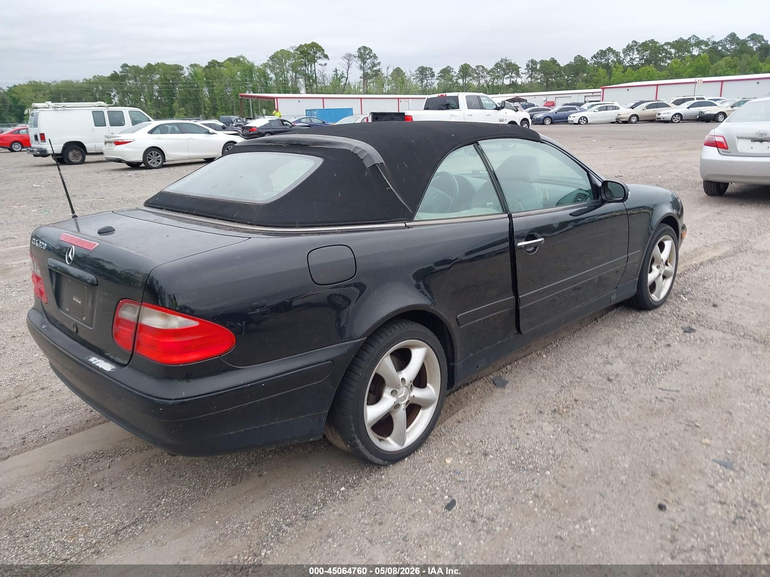 2000 Mercedes-benz Clk 320   Black vin: WDBLK65G2YT046244