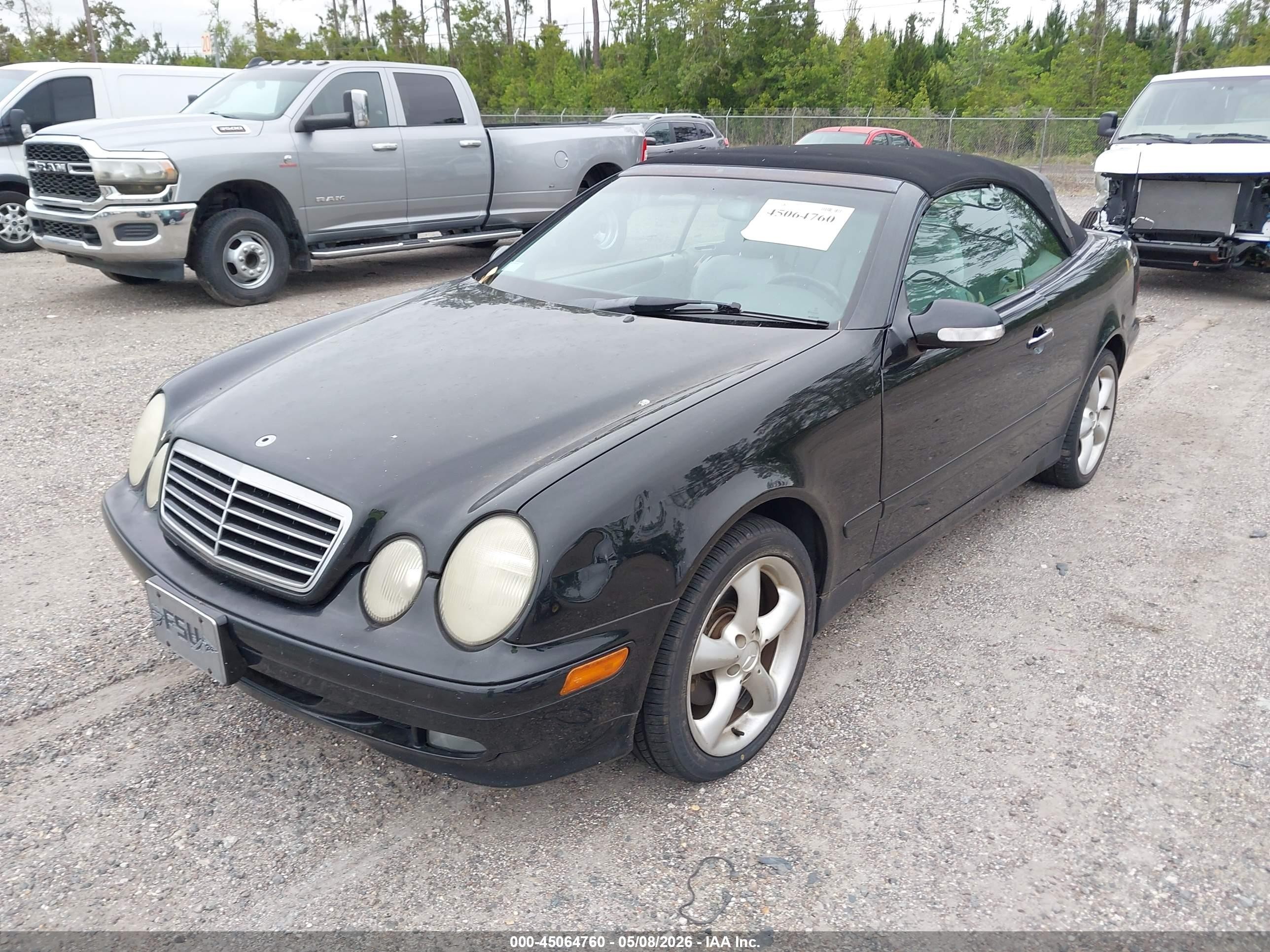 2000 Mercedes-benz Clk 320   Black vin: WDBLK65G2YT046244