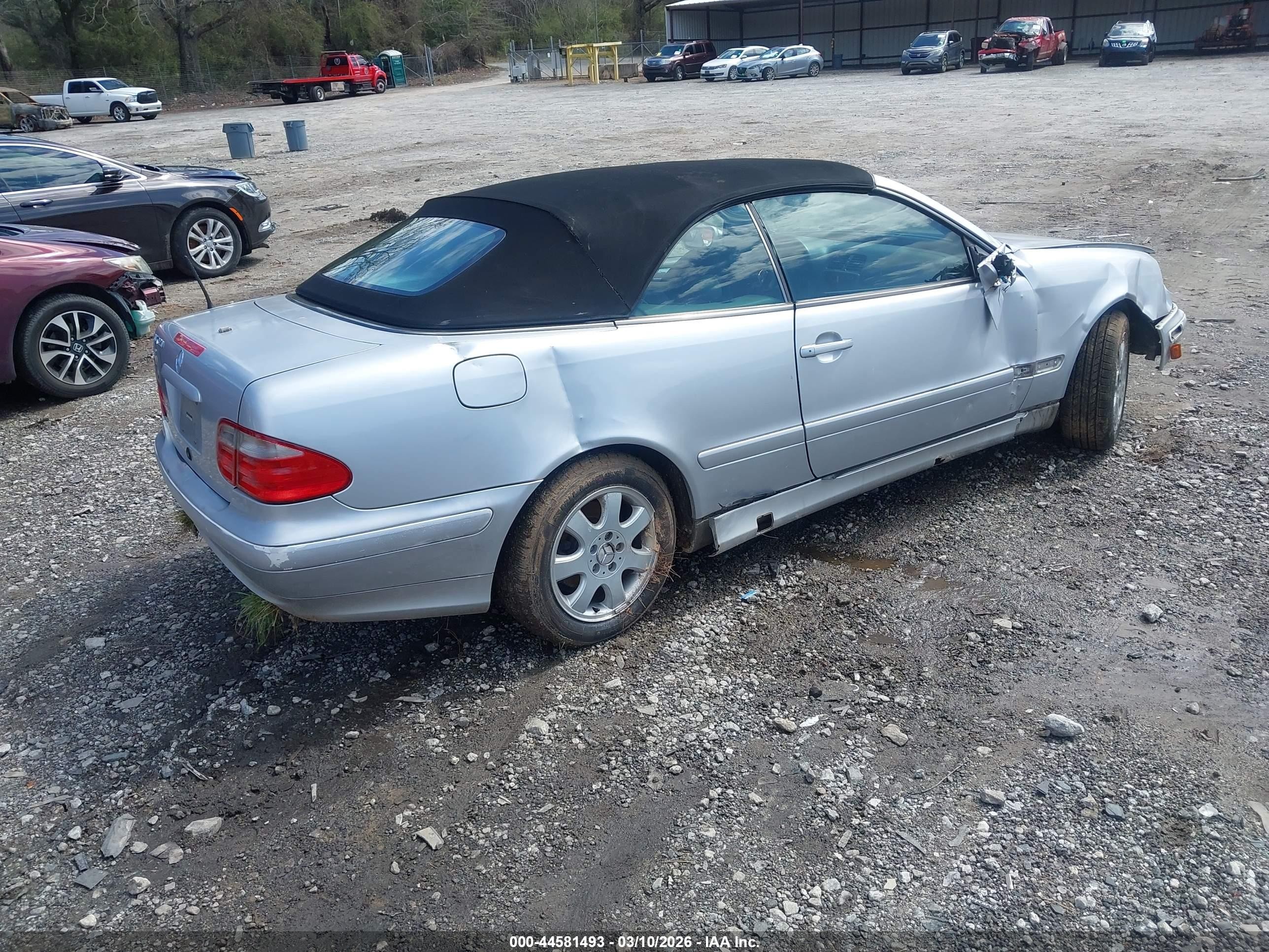 2001 Mercedes-benz Clk 320   Silver vin: WDBLK65G31T061647