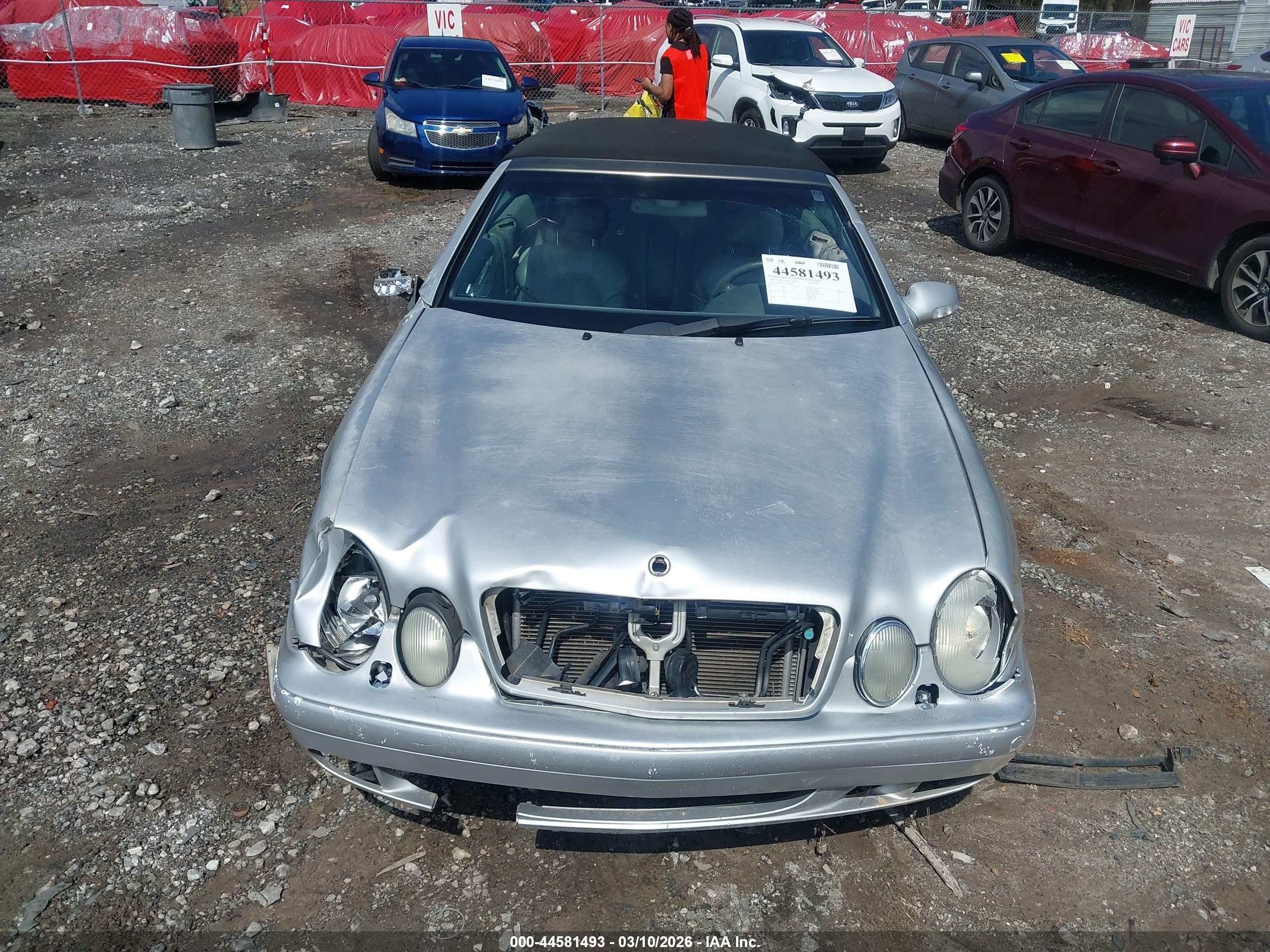 2001 Mercedes-benz Clk 320   Silver vin: WDBLK65G31T061647
