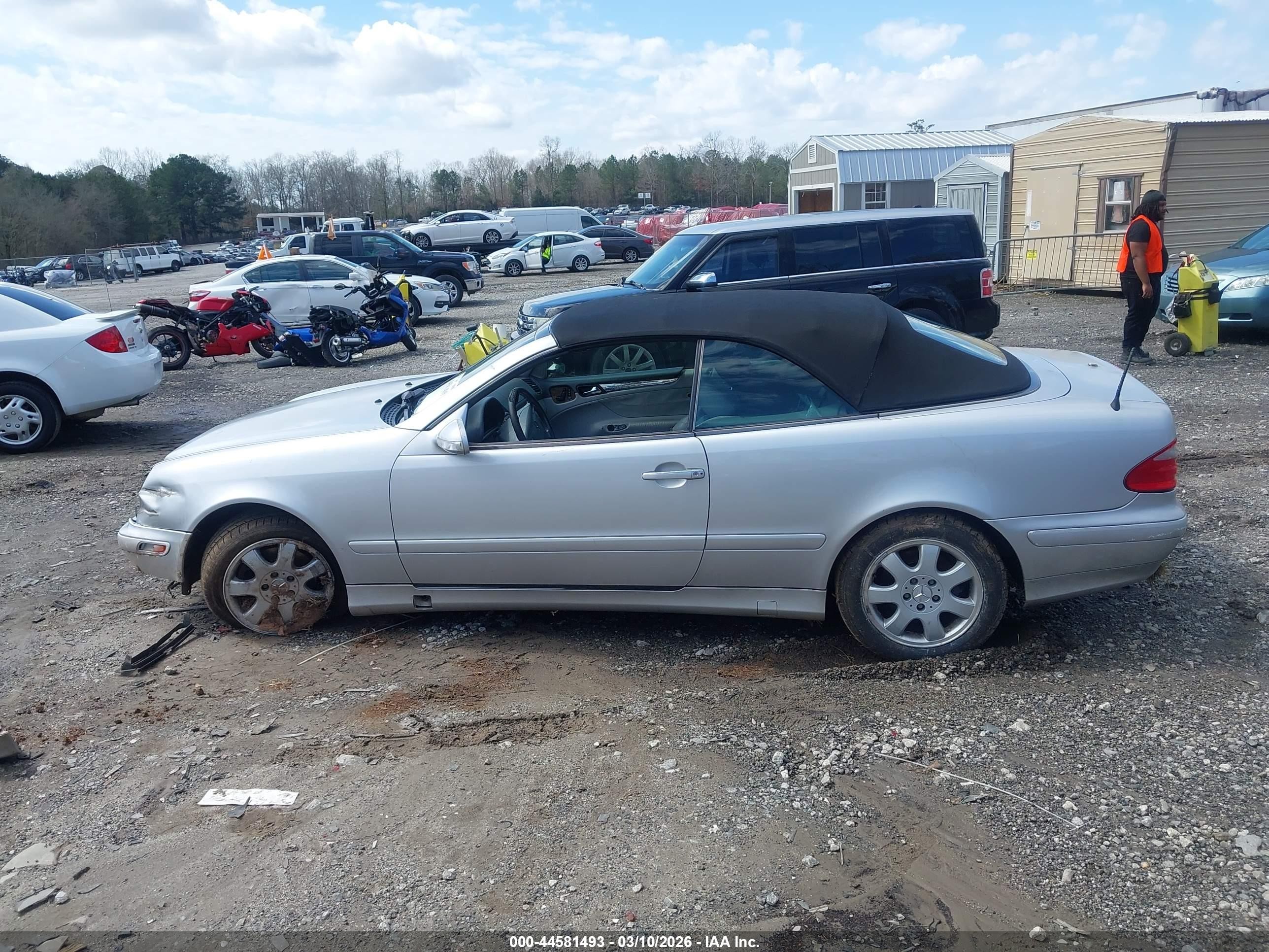 2001 Mercedes-benz Clk 320   Silver vin: WDBLK65G31T061647