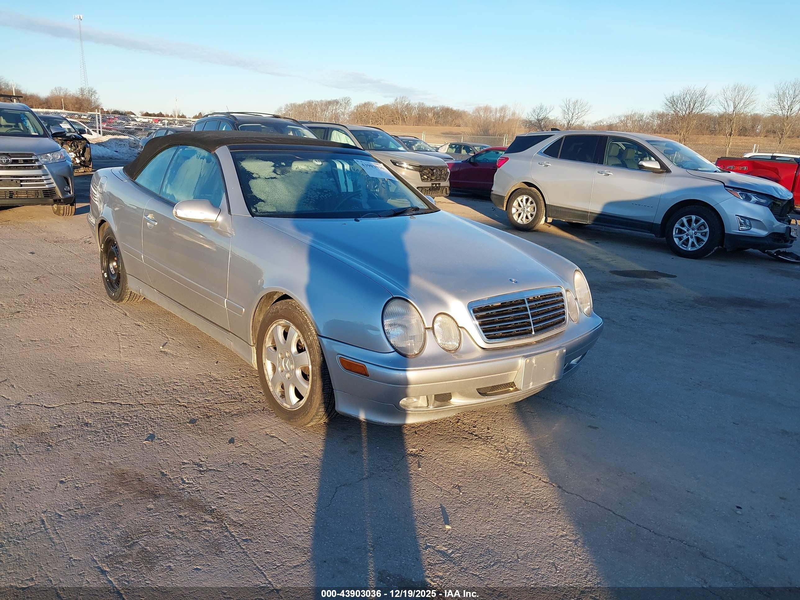 2001 Mercedes-benz Clk 320   Silver vin: WDBLK65G31T091764