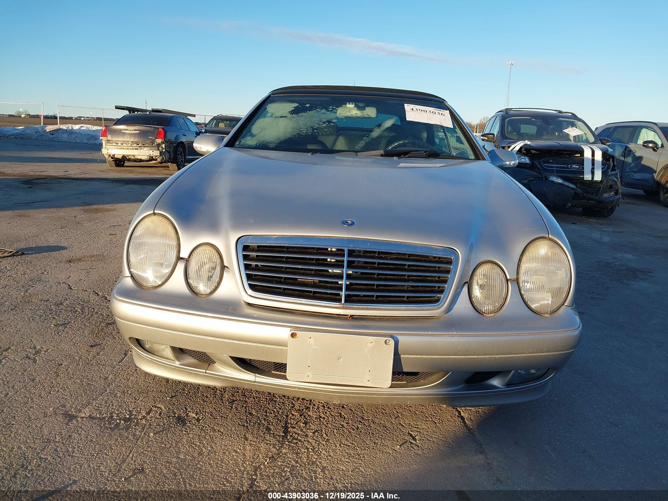 2001 Mercedes-benz Clk 320   Silver vin: WDBLK65G31T091764