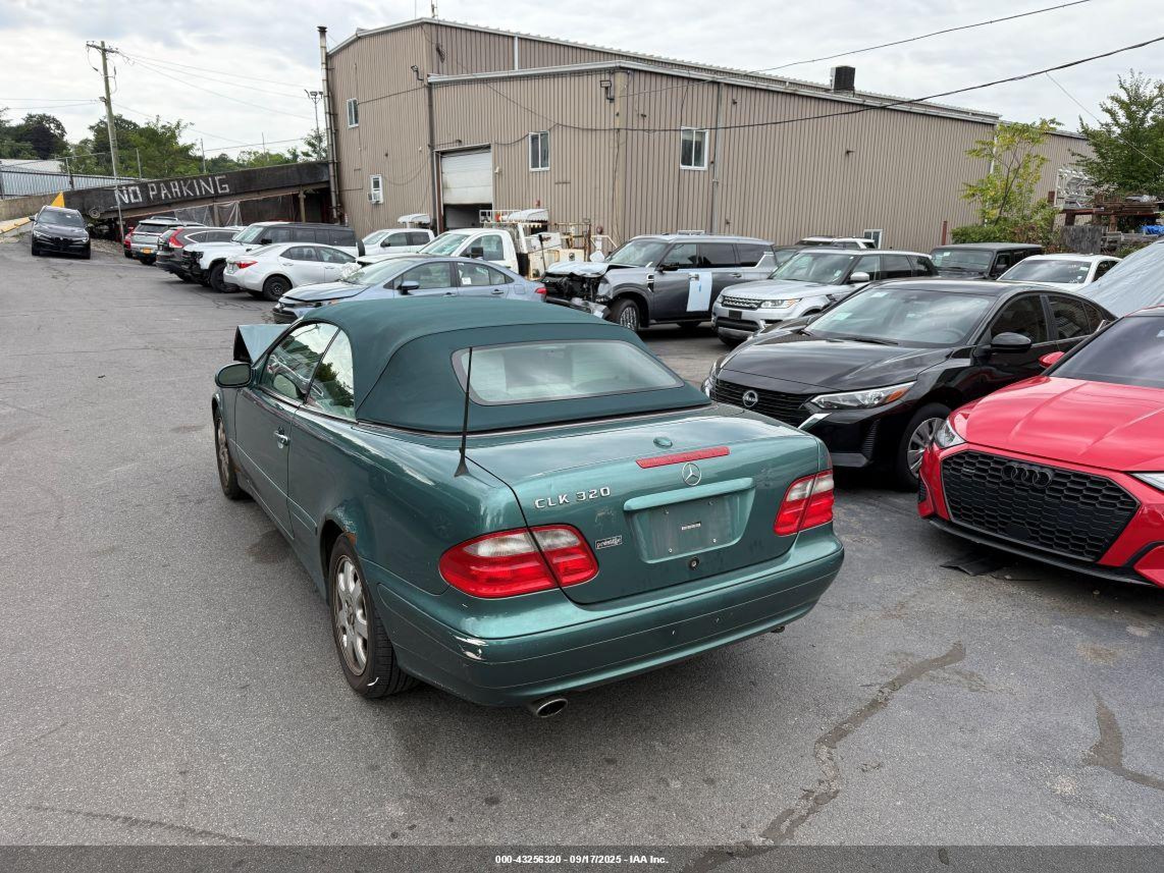 2002 Mercedes-benz Clk 320 Blue vin: WDBLK65G32T103879