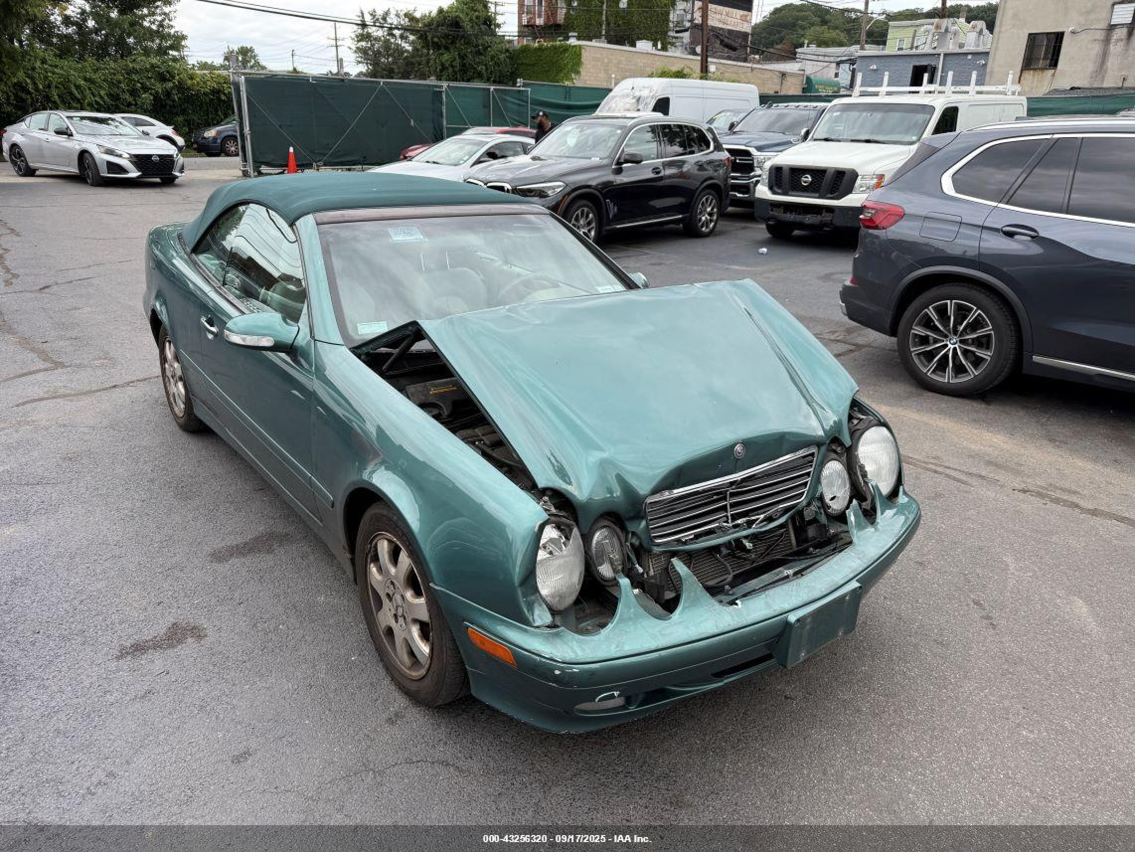 2002 Mercedes-benz Clk 320 Blue vin: WDBLK65G32T103879