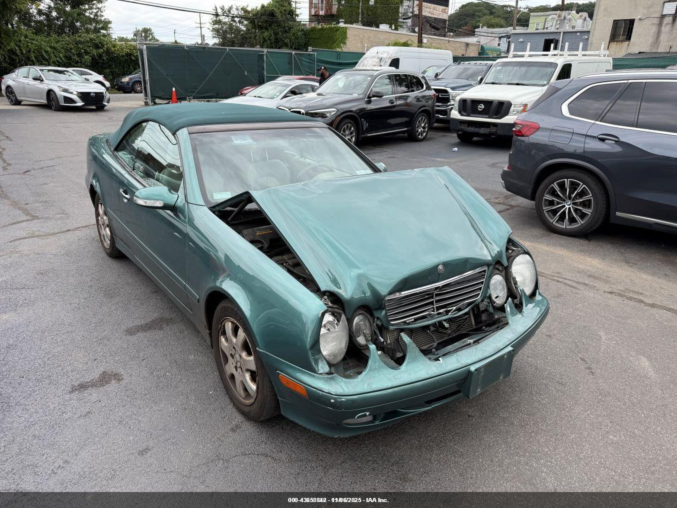 2002 Mercedes-benz Clk 320   Blue vin: WDBLK65G32T103879