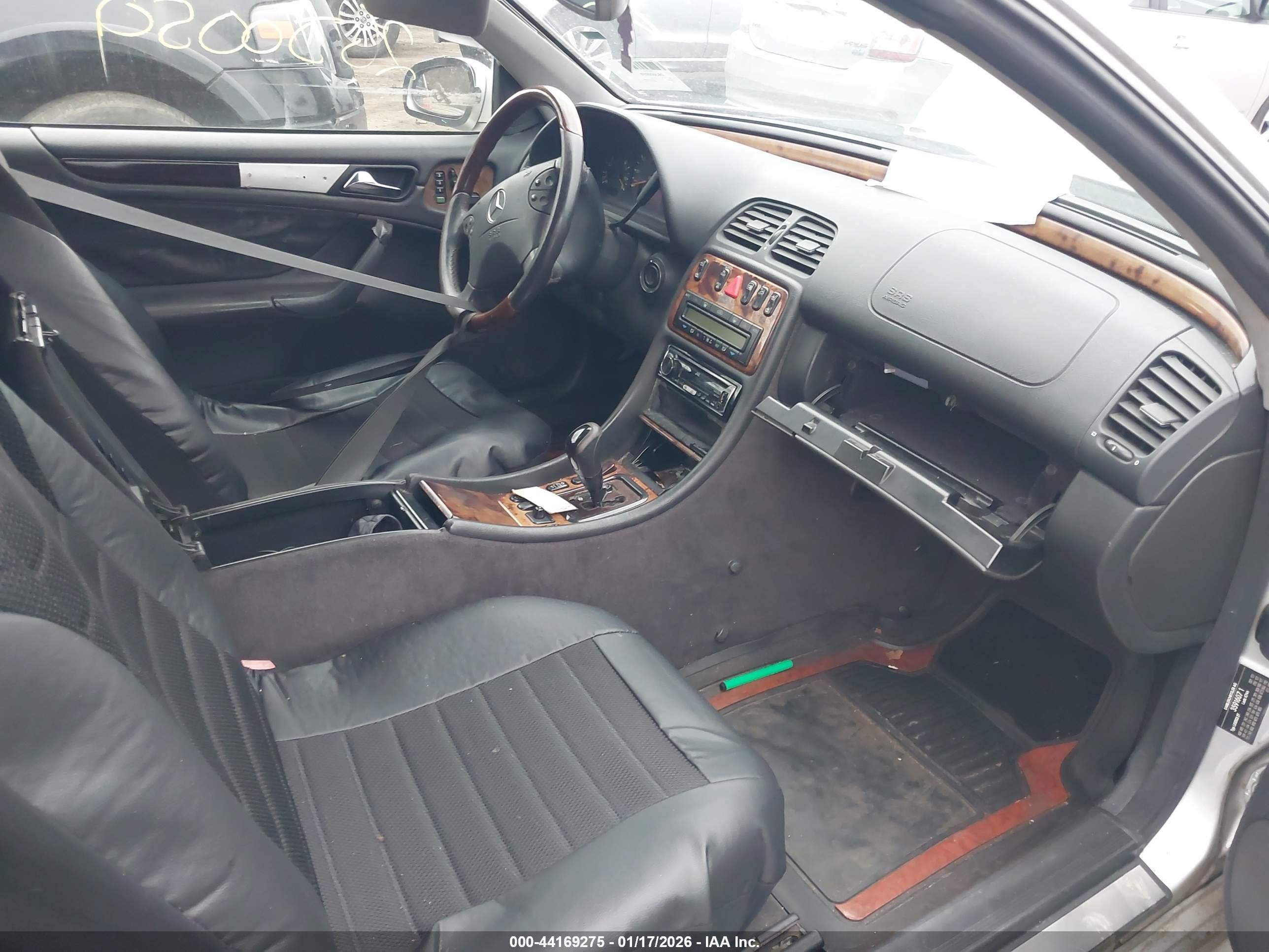 2002 Mercedes-benz Clk 320   Silver vin: WDBLK65G32T114557