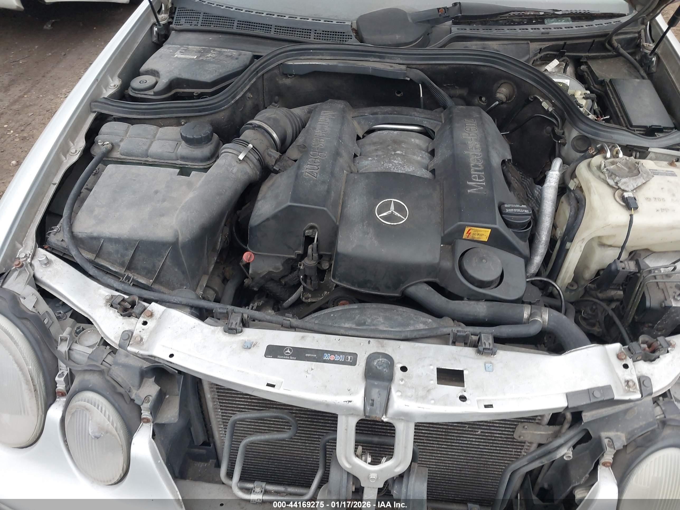 2002 Mercedes-benz Clk 320   Silver vin: WDBLK65G32T114557