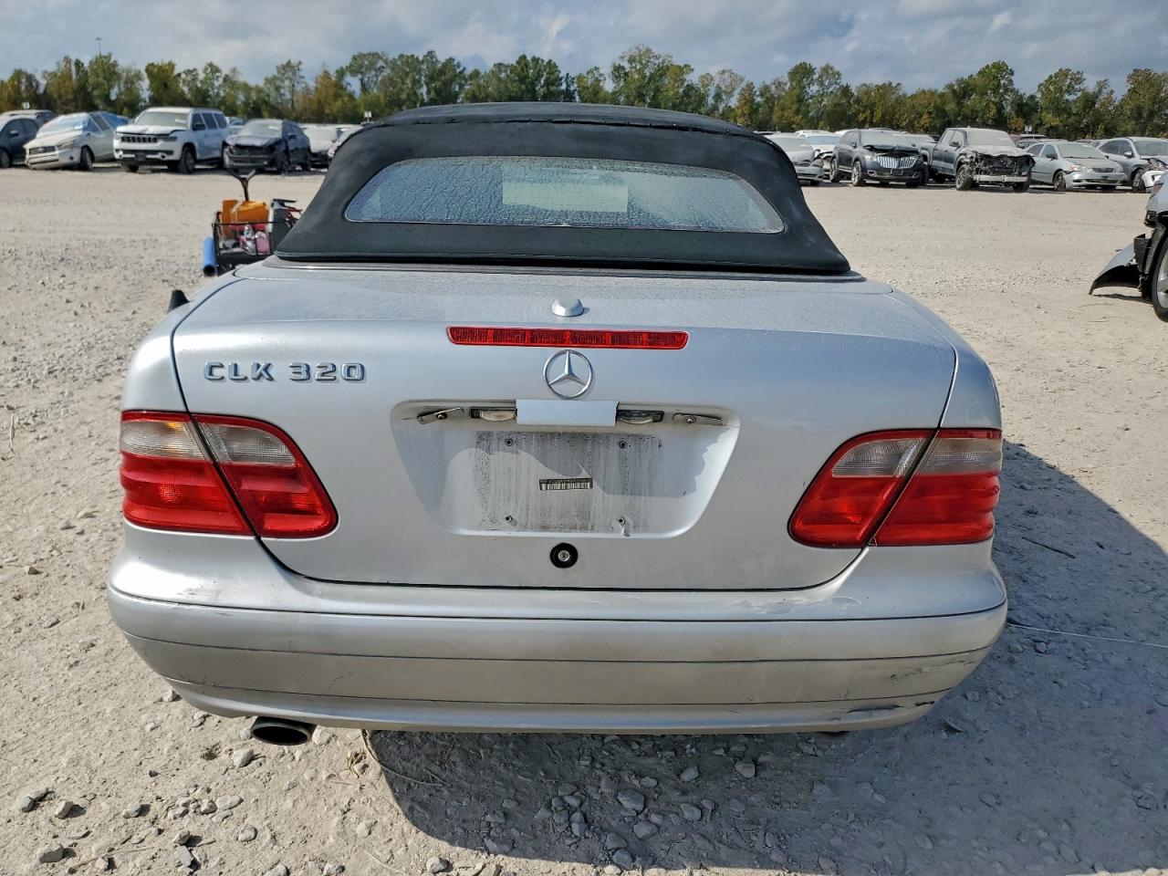 2002 Mercedes-benz Clk 320 Silver vin: WDBLK65G32T118060