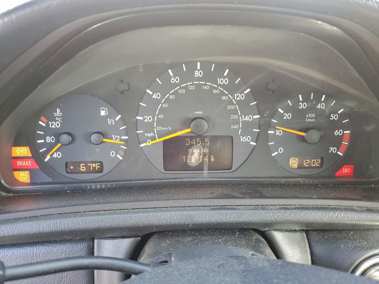 2002 Mercedes-benz Clk 320 Silver vin: WDBLK65G32T118060