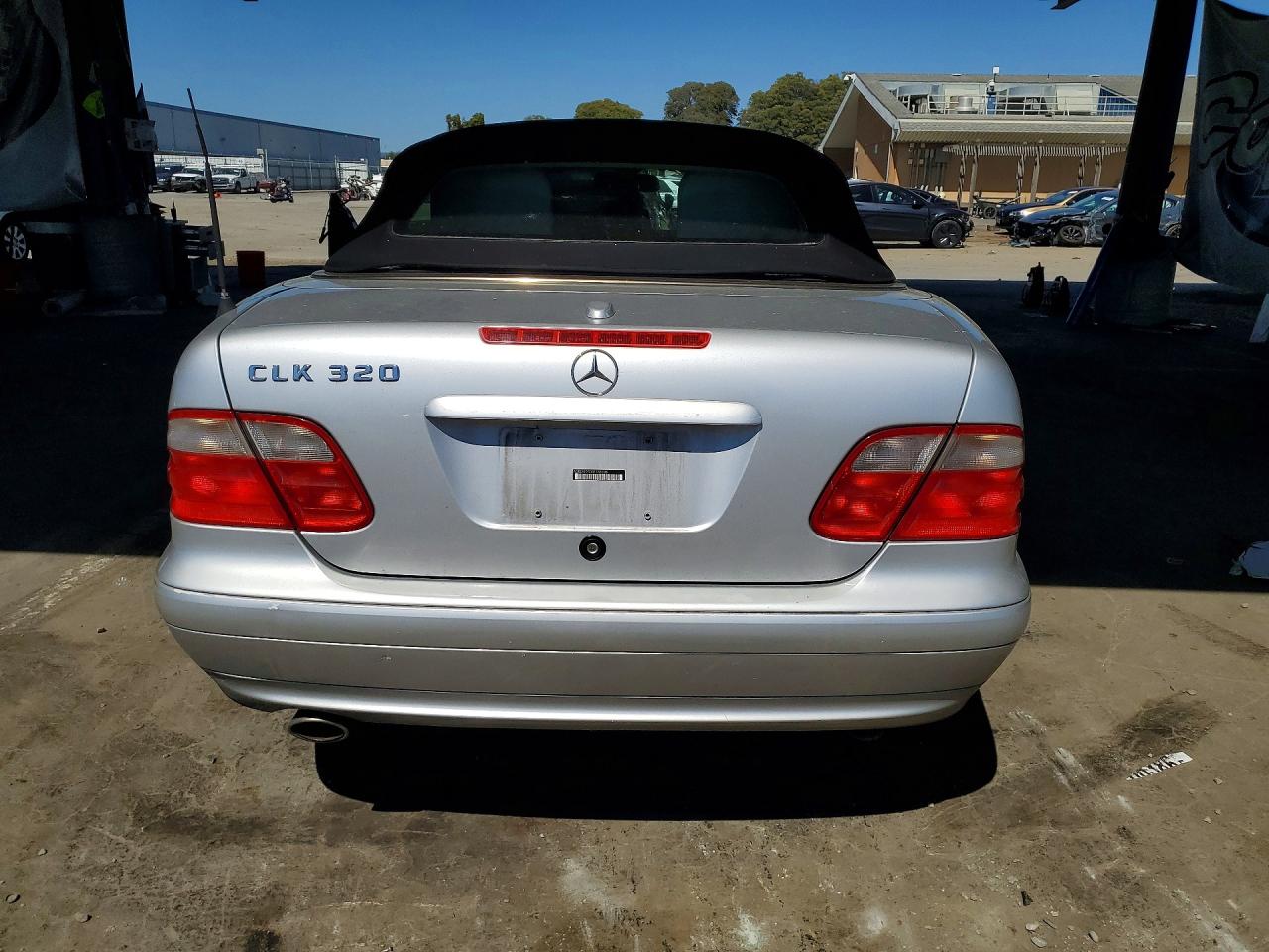 2003 Mercedes-benz Clk 320 Серебряный vin: WDBLK65G33T136608