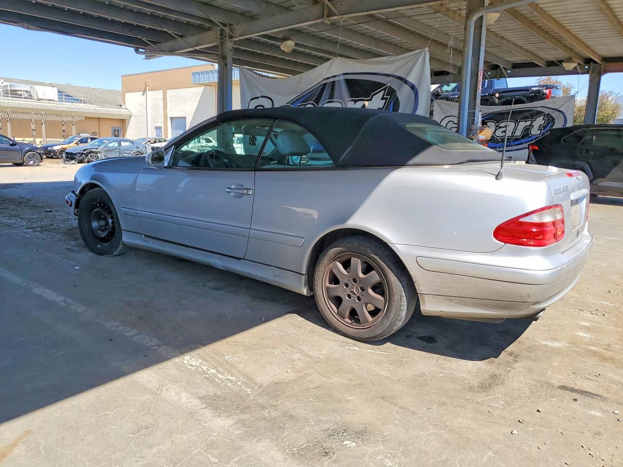 2003 Mercedes-benz Clk 320 Серебряный vin: WDBLK65G33T136608