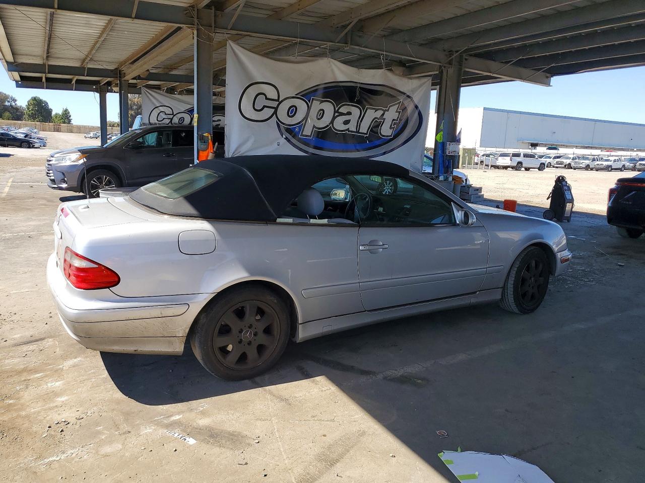 2003 Mercedes-benz Clk 320 Серебряный vin: WDBLK65G33T136608