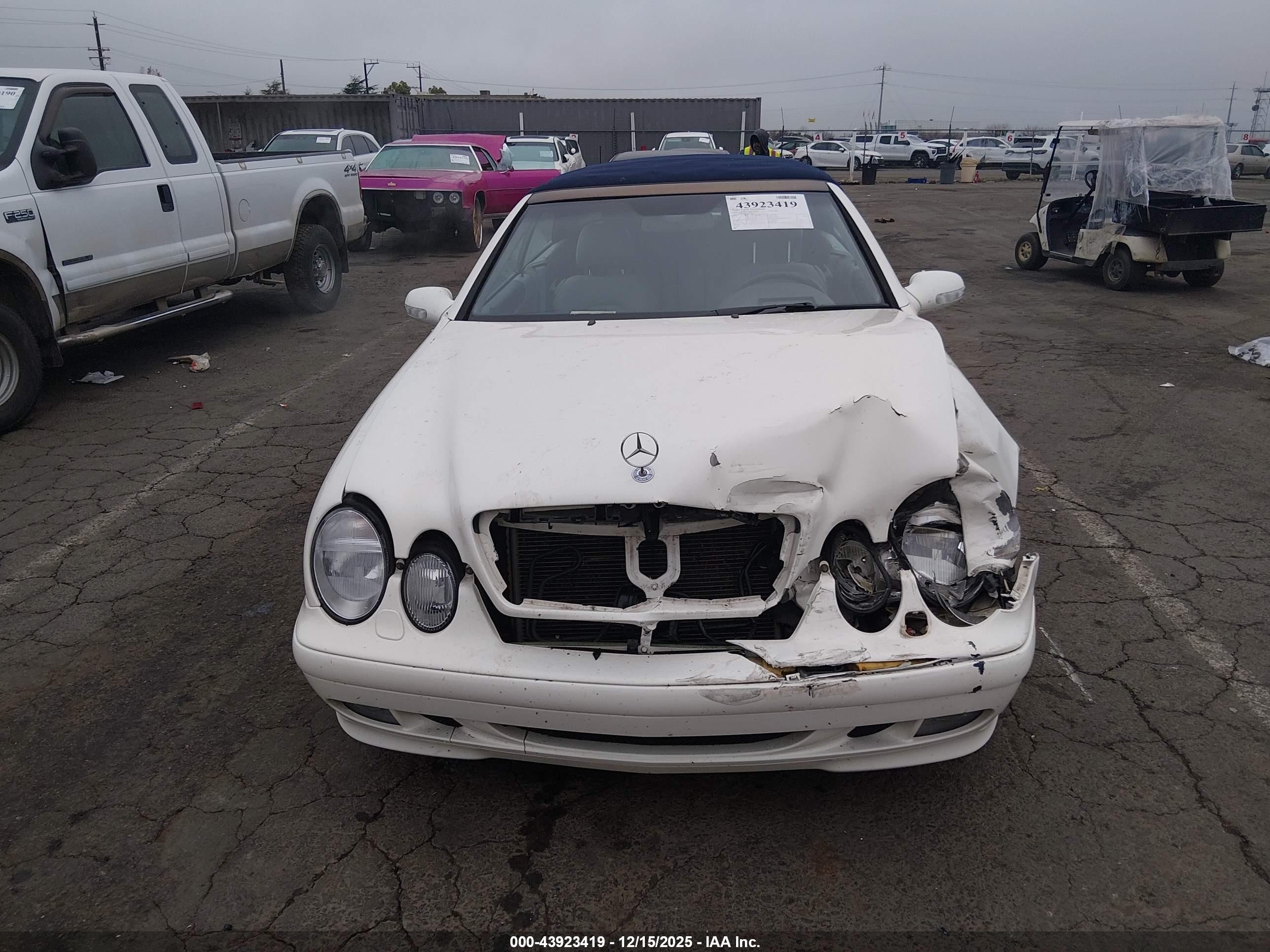2003 Mercedes-benz Clk 320   White vin: WDBLK65G33T141033
