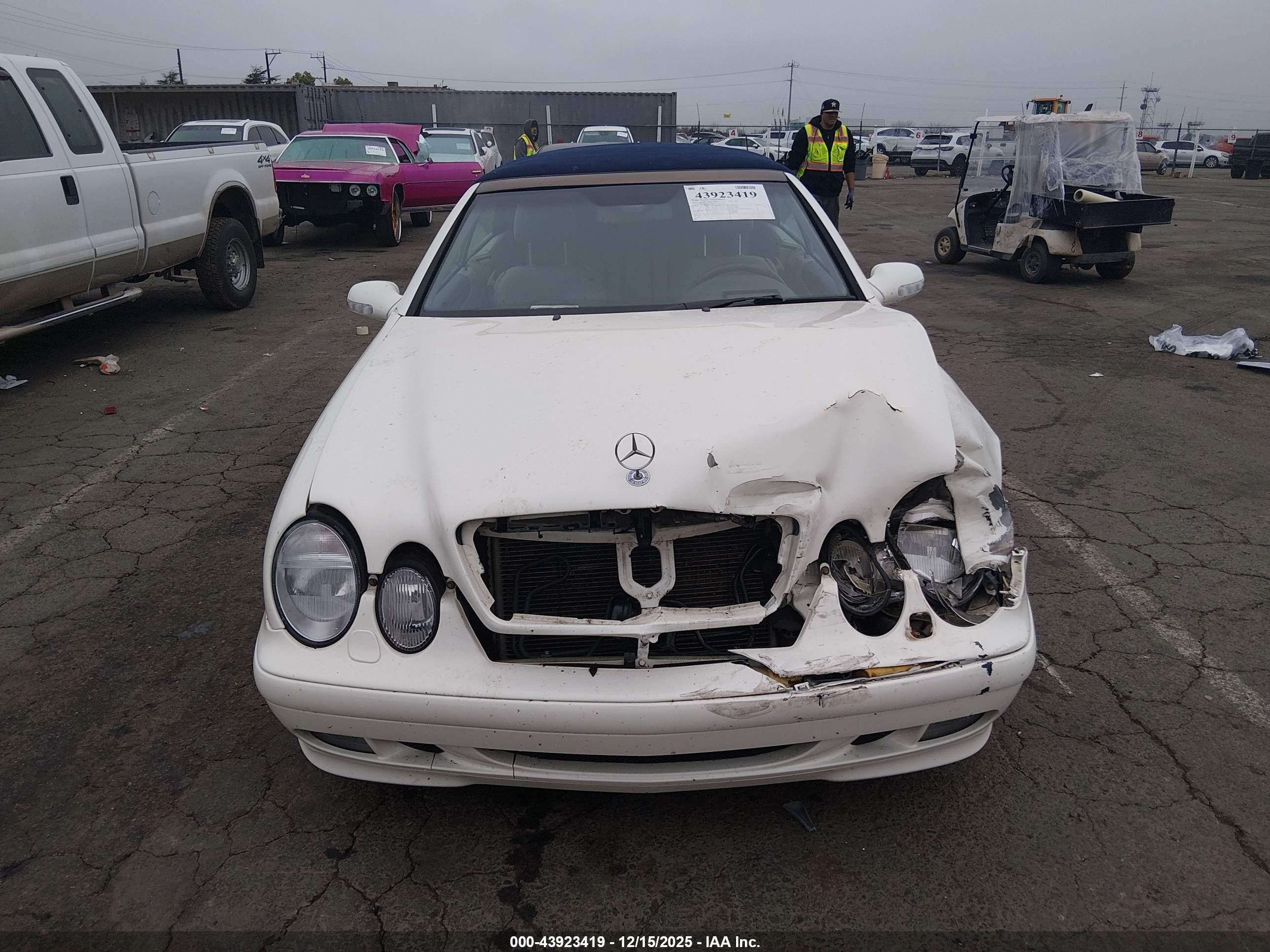 2003 Mercedes-benz Clk 320   White vin: WDBLK65G33T141033