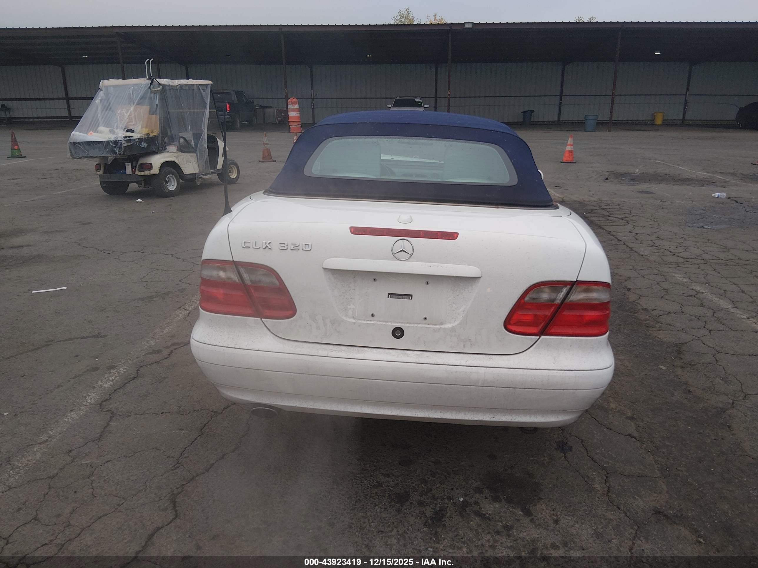 2003 Mercedes-benz Clk 320   White vin: WDBLK65G33T141033