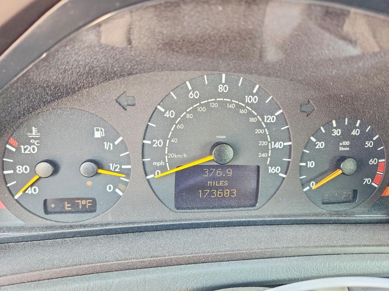 2000 Mercedes-benz Clk 320 Красный vin: WDBLK65G3YT039271