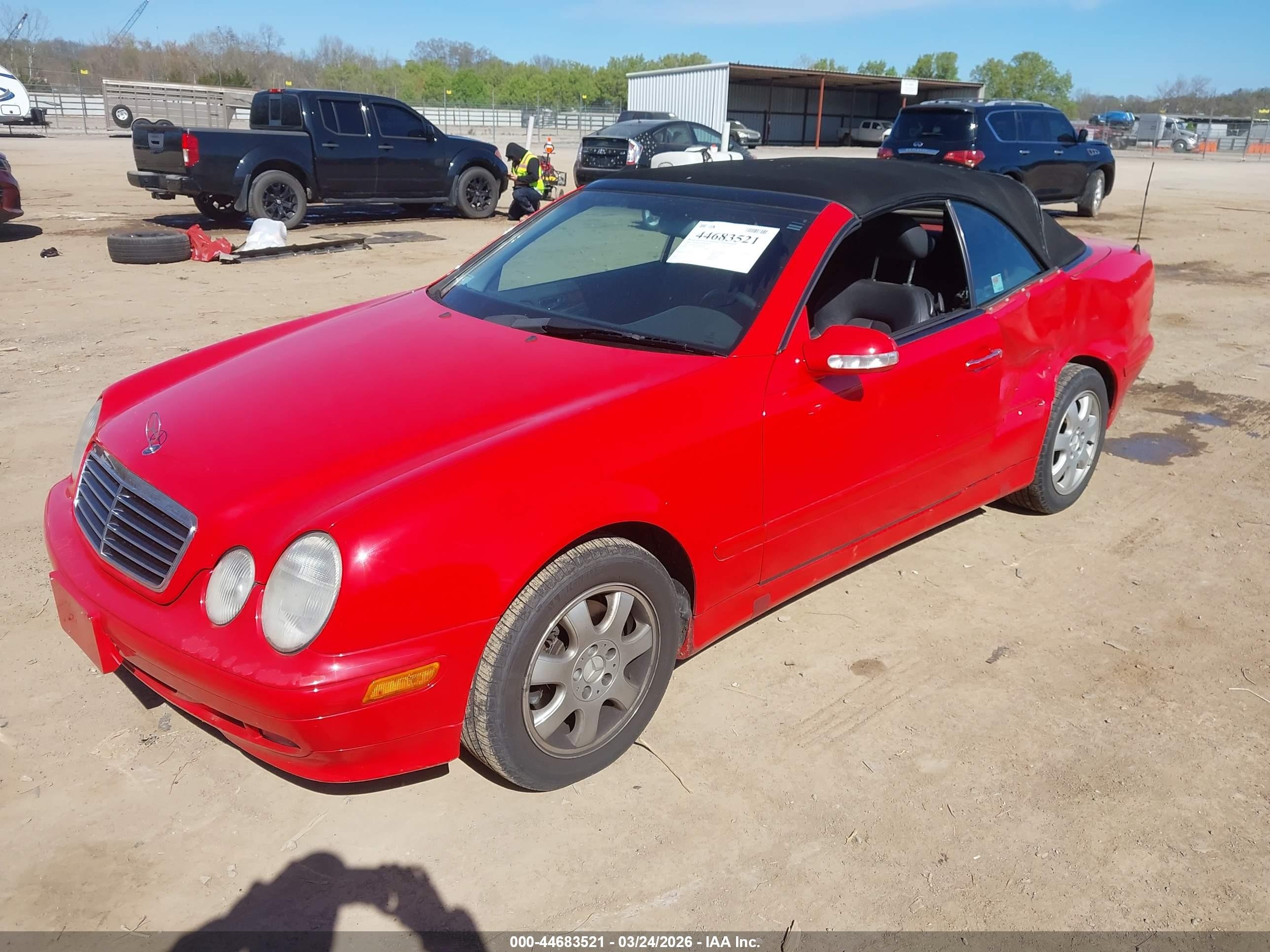 2000 Mercedes-benz Clk 320   Красный vin: WDBLK65G3YT039819