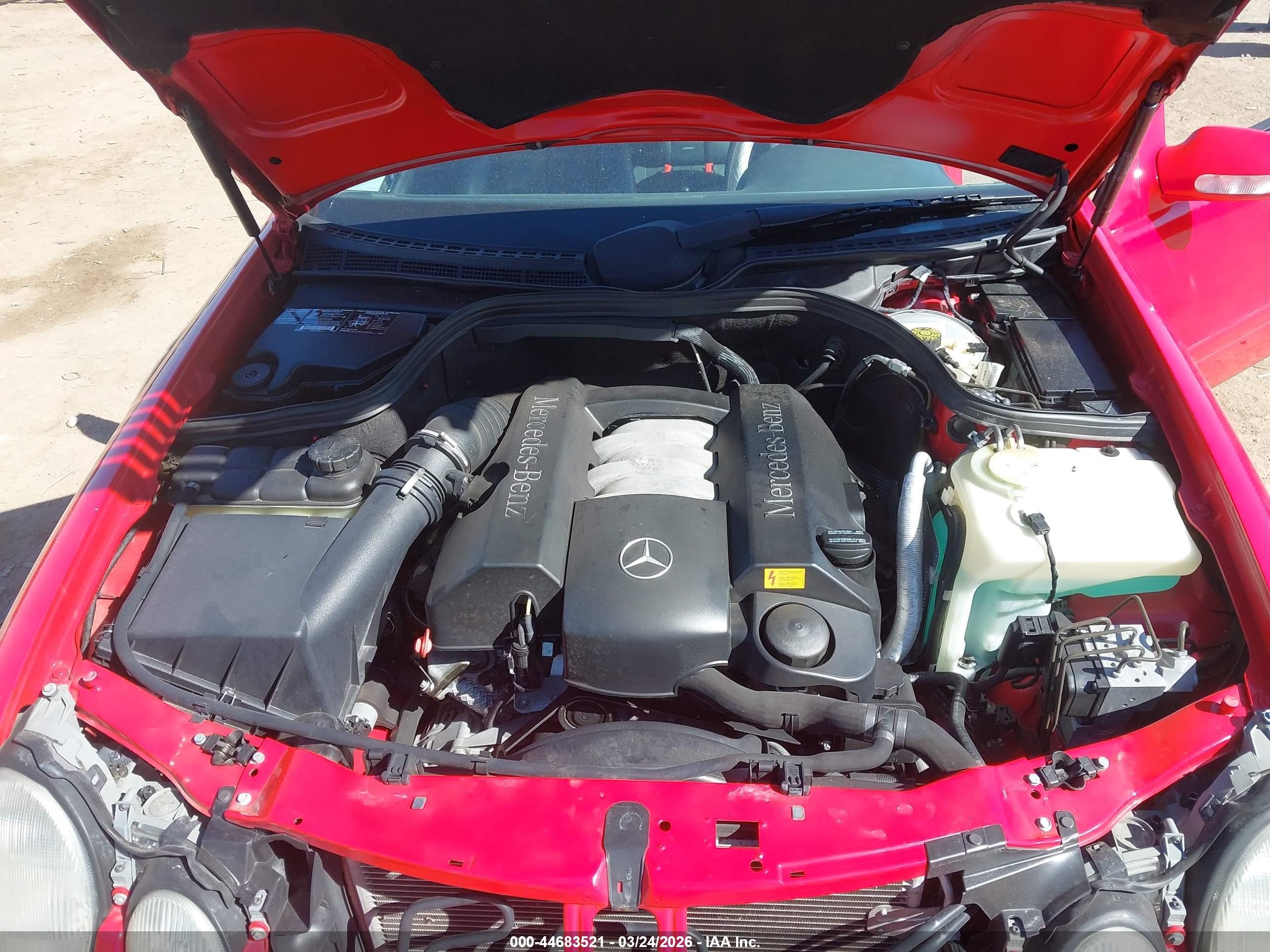 2000 Mercedes-benz Clk 320   Красный vin: WDBLK65G3YT039819
