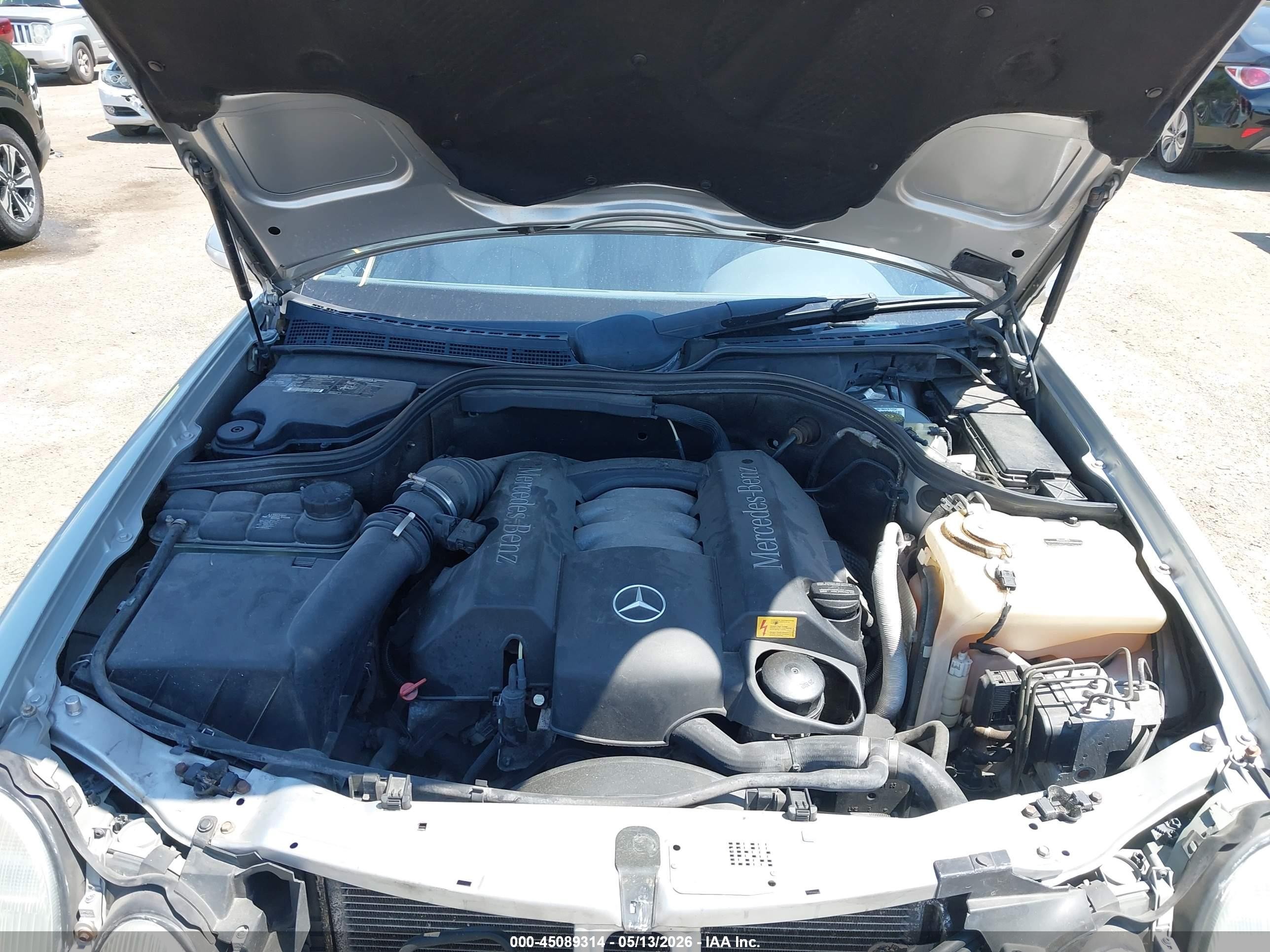 2001 Mercedes-benz Clk 320   Silver vin: WDBLK65G41T064363