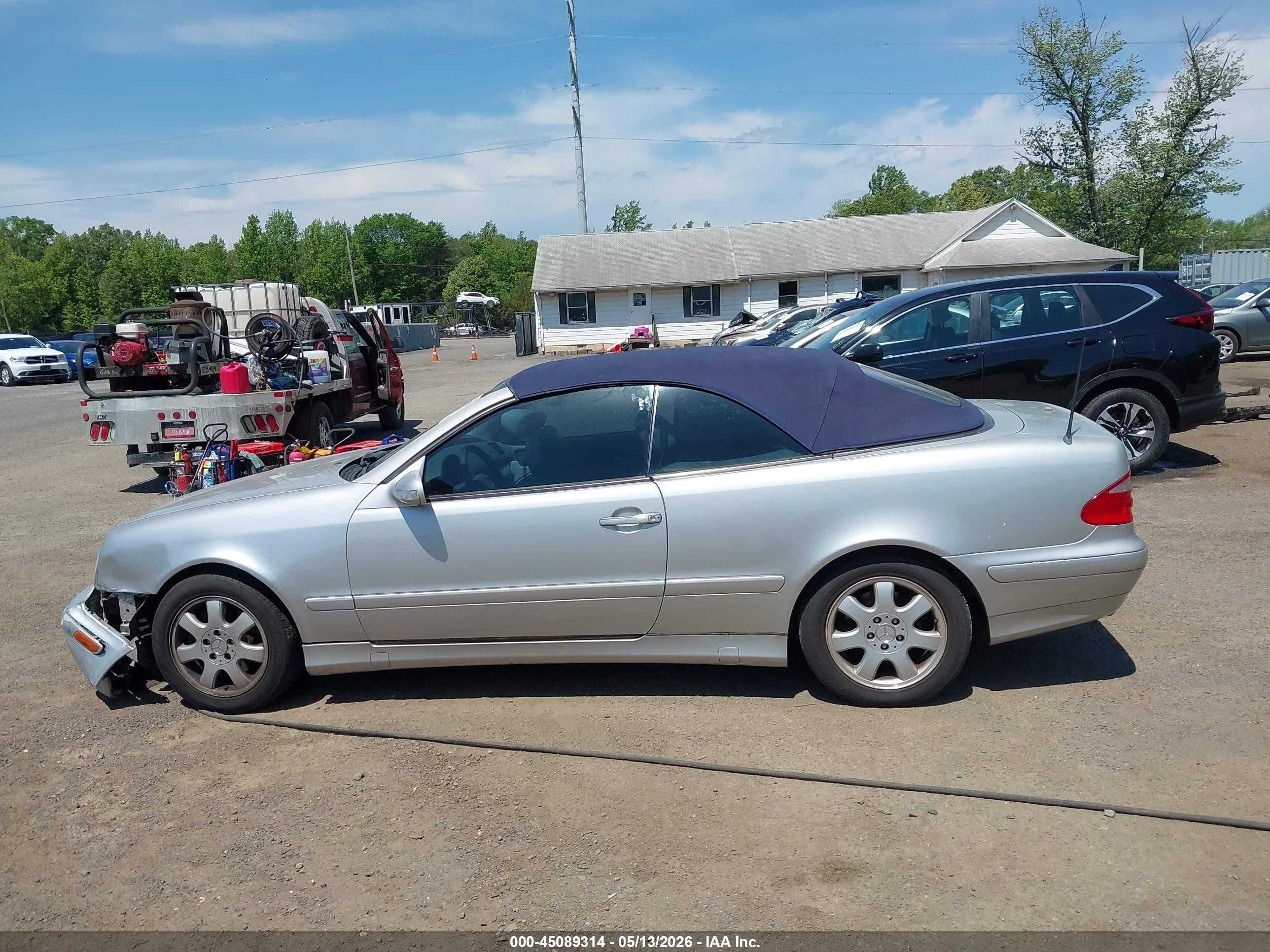2001 Mercedes-benz Clk 320   Silver vin: WDBLK65G41T064363