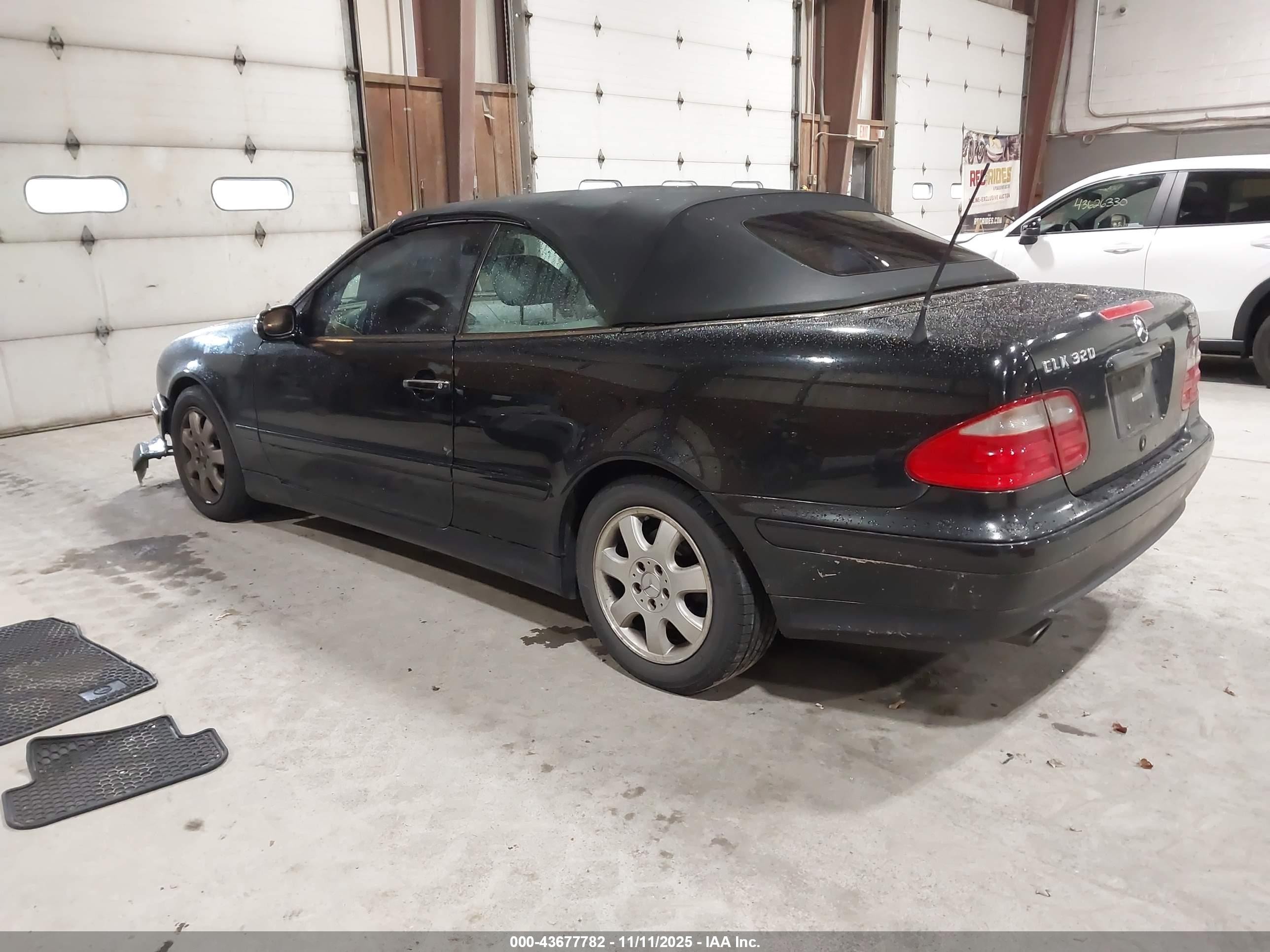 2003 Mercedes-benz Clk 320   Black vin: WDBLK65G43T135757