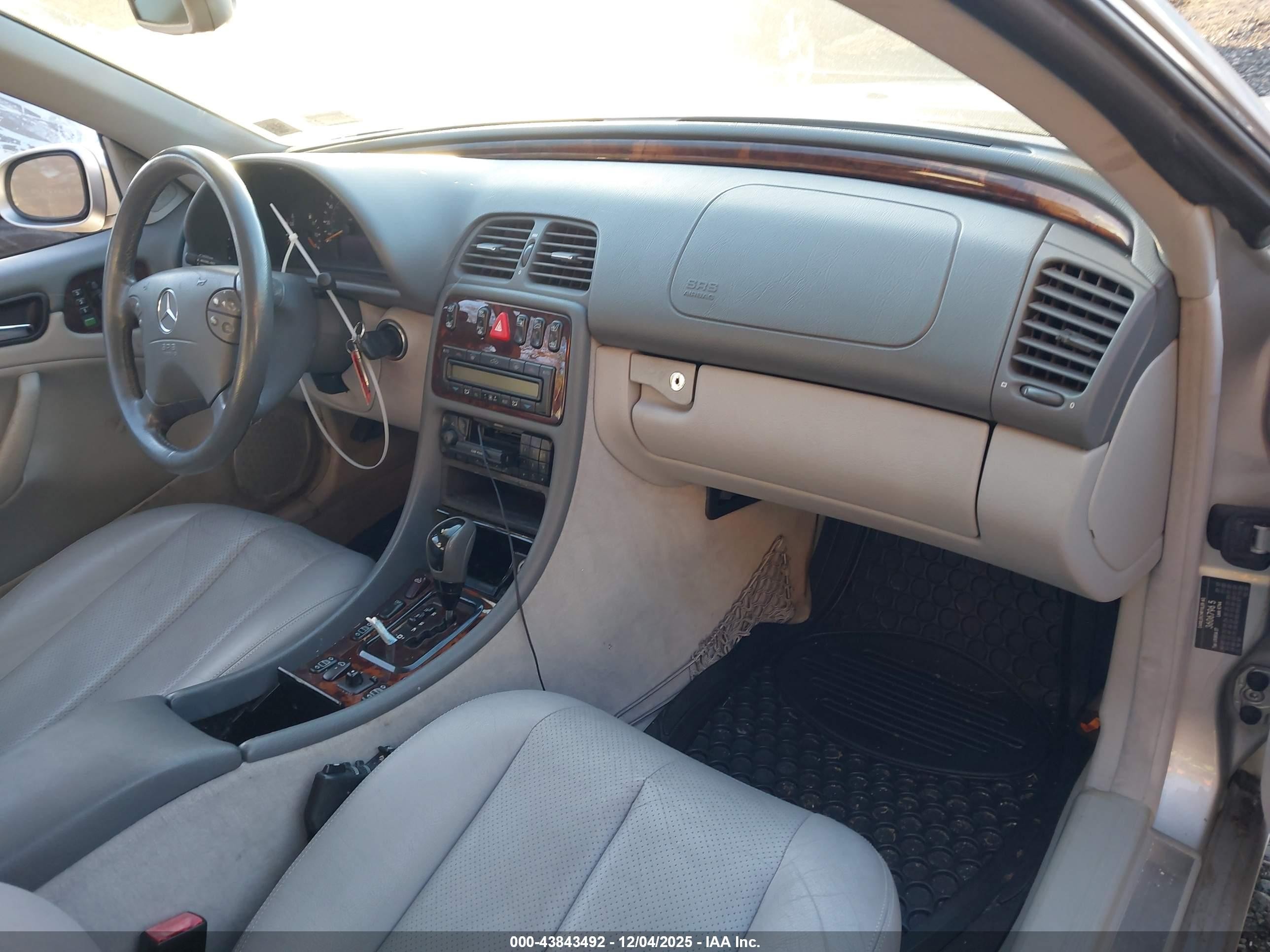 2003 Mercedes-benz Clk 320   Silver vin: WDBLK65G43T135984