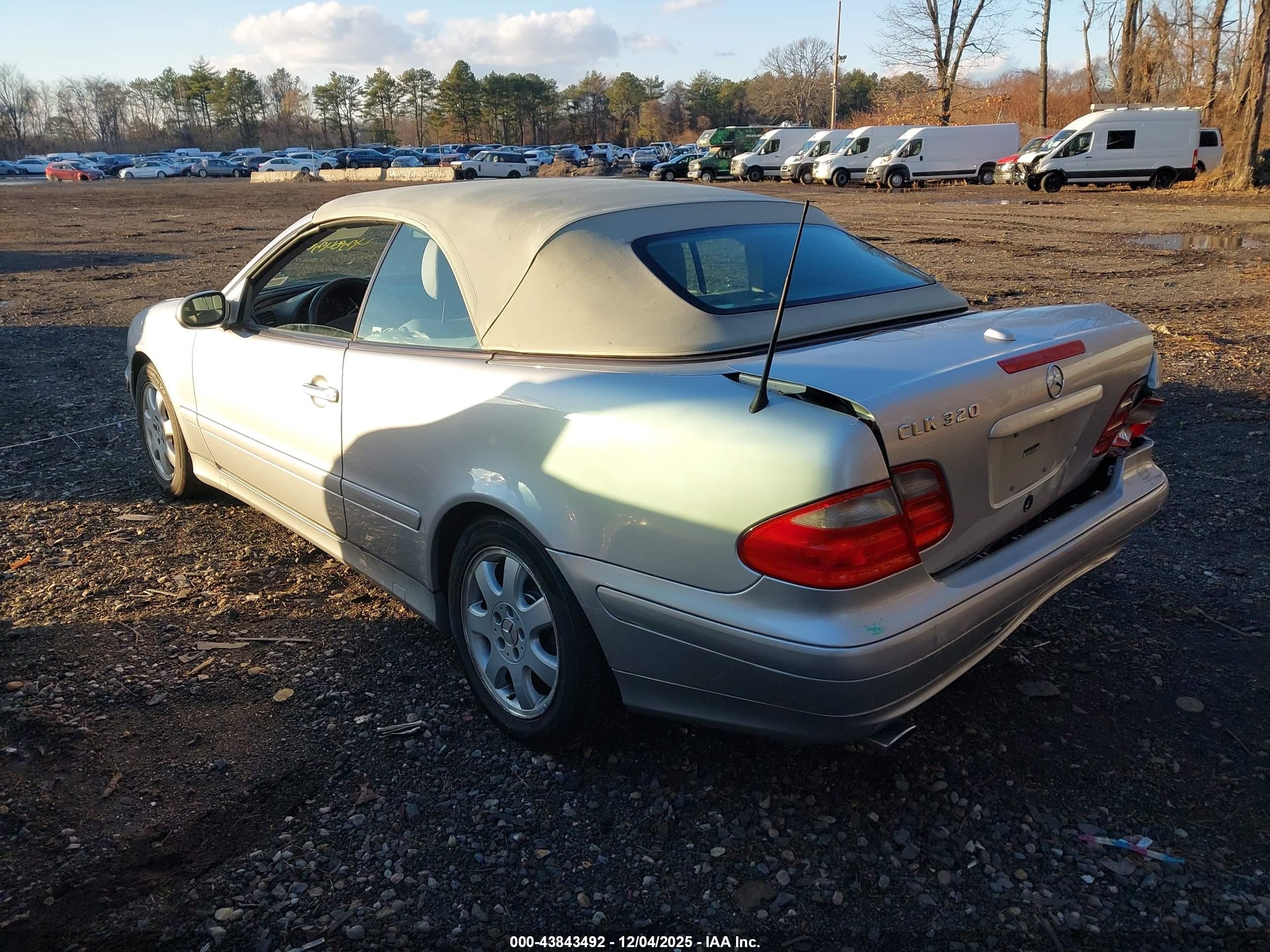 2003 Mercedes-benz Clk 320   Silver vin: WDBLK65G43T135984