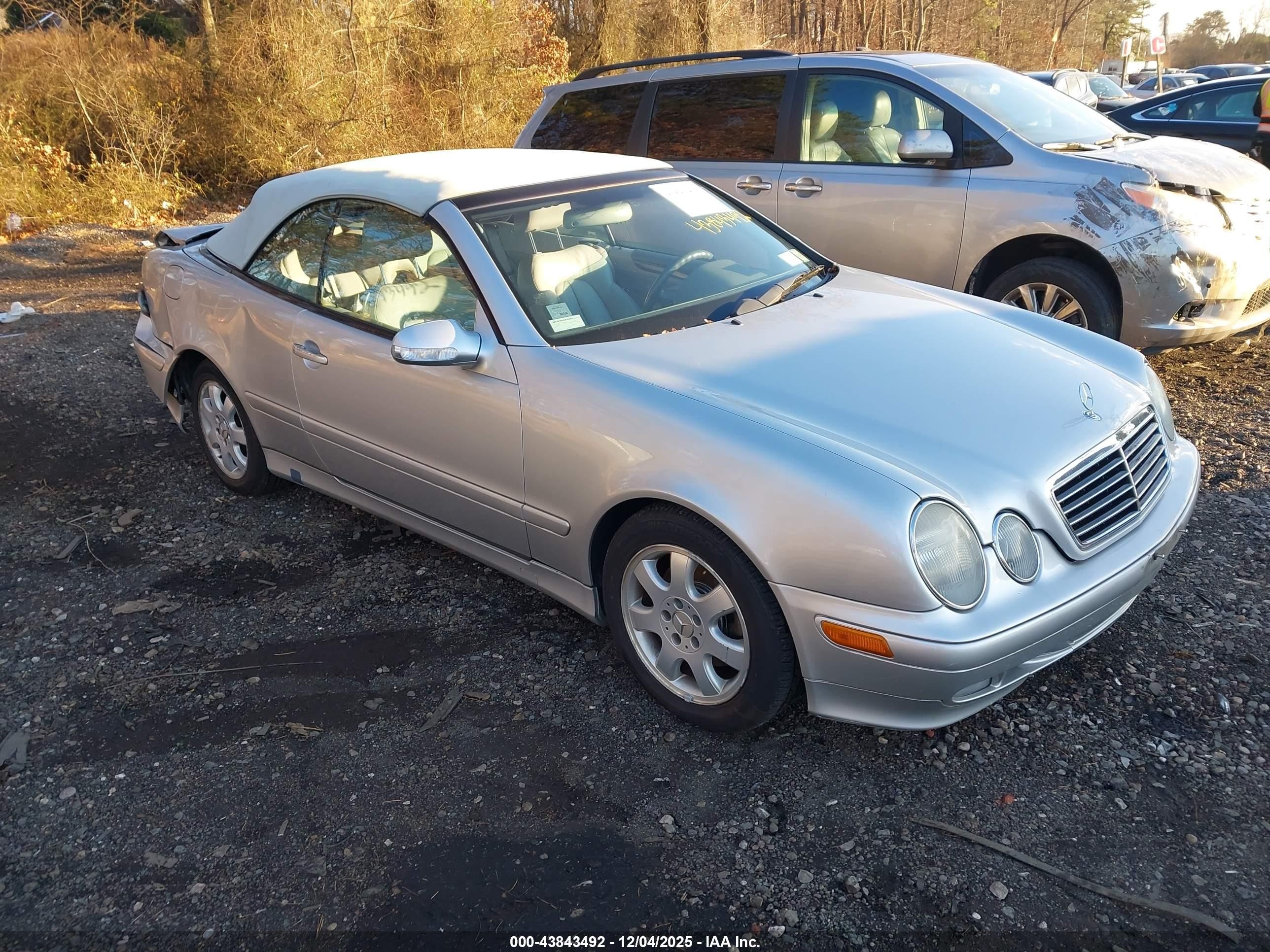 2003 Mercedes-benz Clk 320   Silver vin: WDBLK65G43T135984
