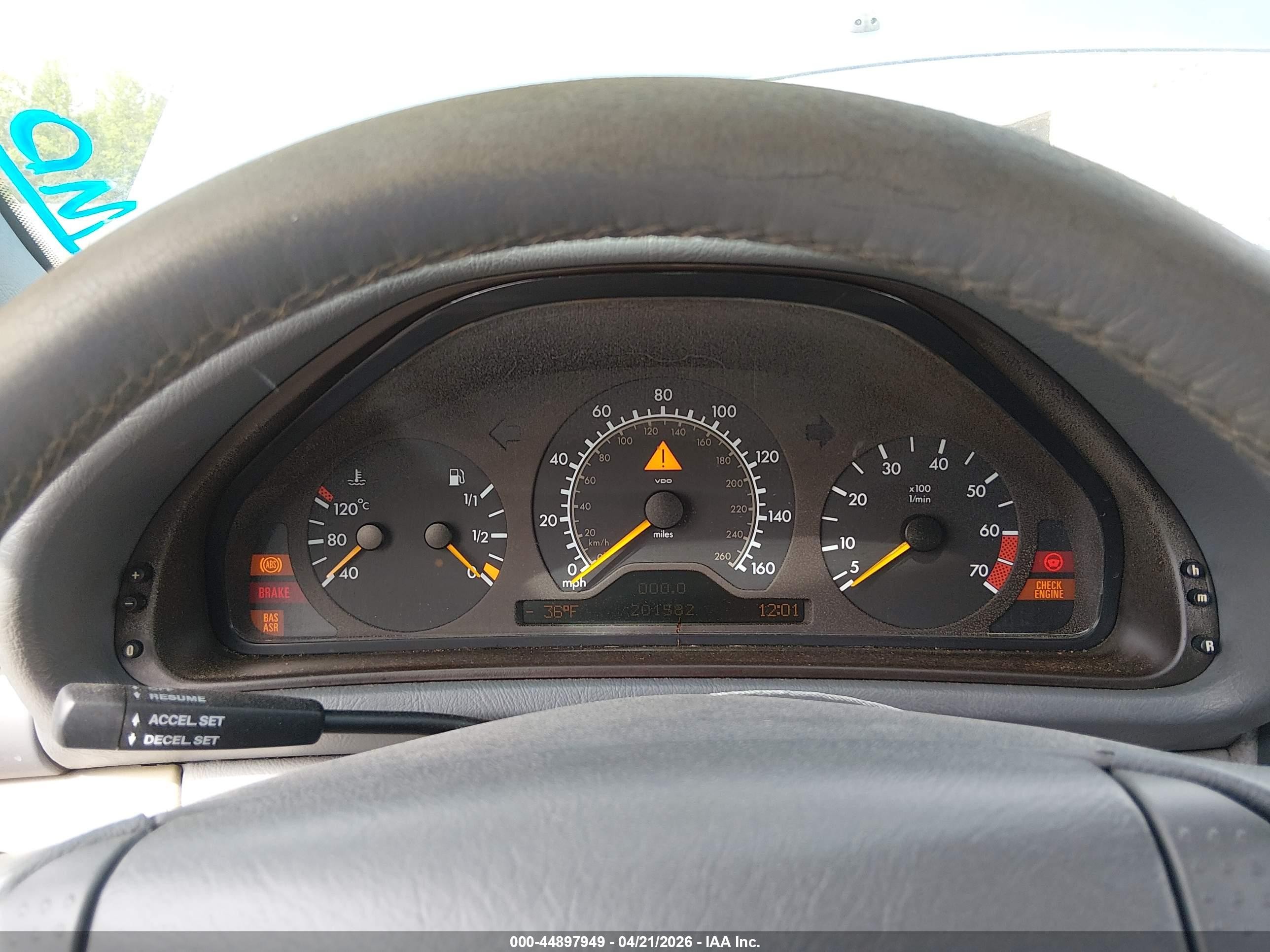 1999 Mercedes-benz Clk 320   Light Blue vin: WDBLK65G4XT006021