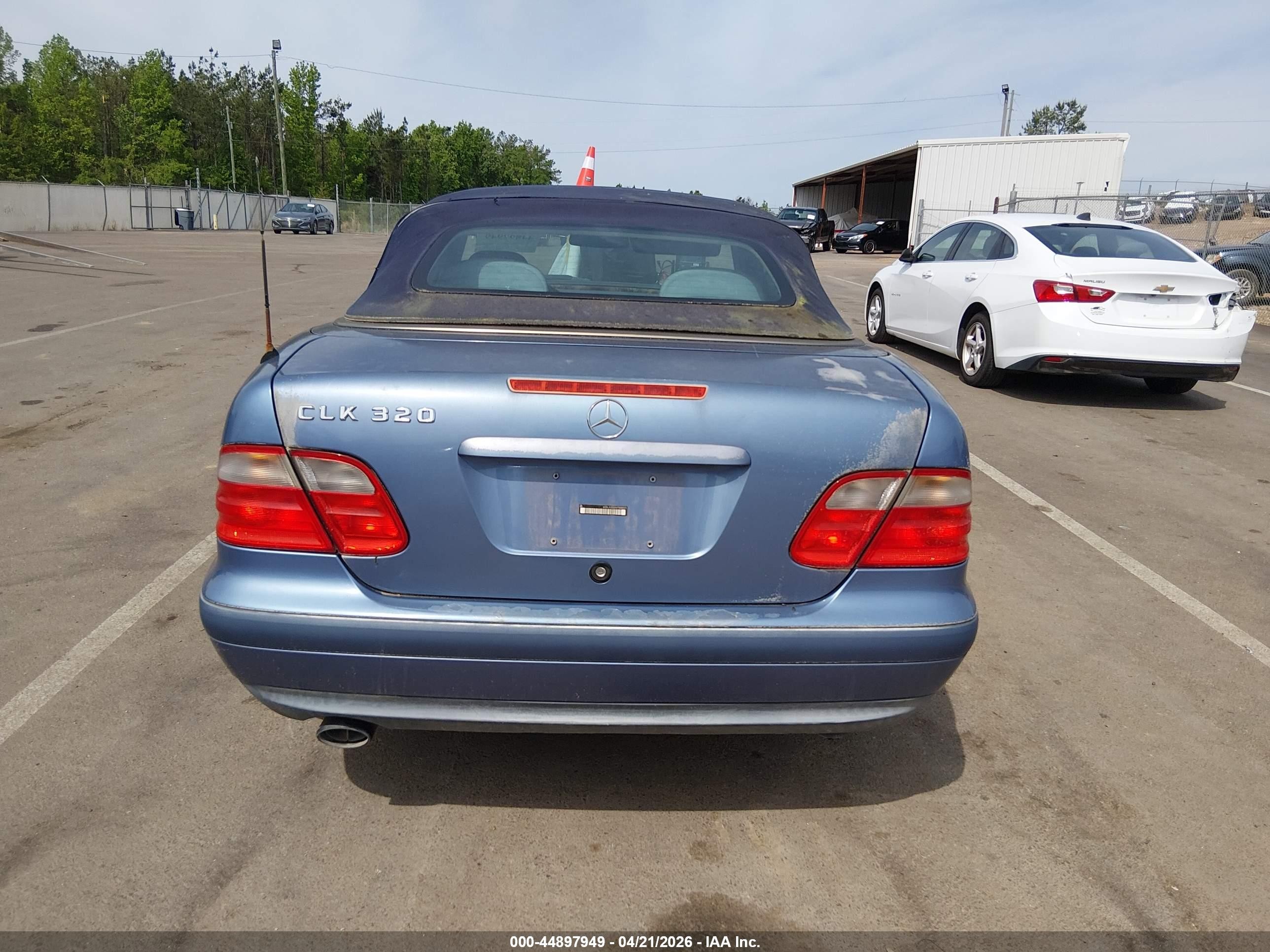 1999 Mercedes-benz Clk 320   Light Blue vin: WDBLK65G4XT006021