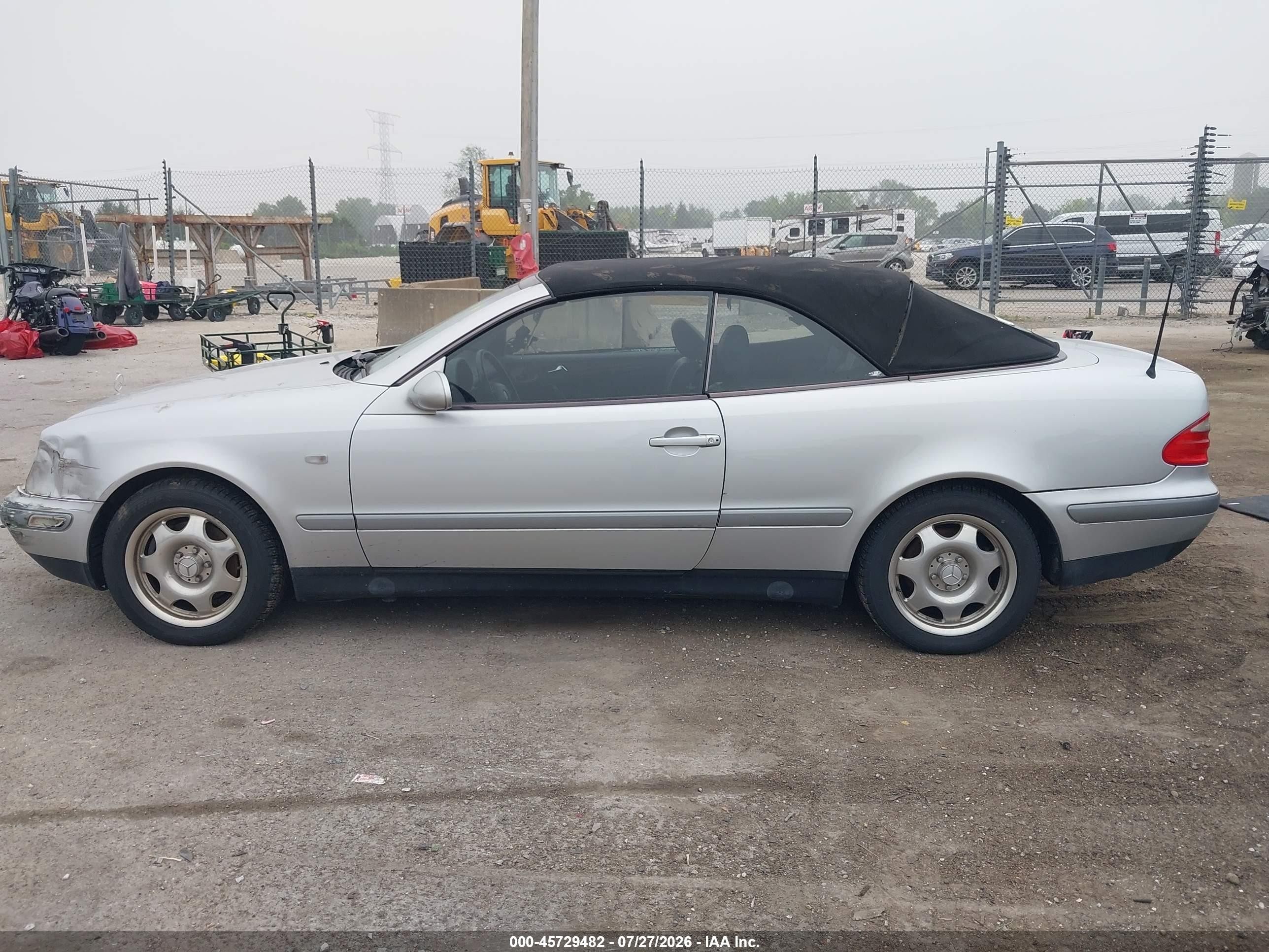 1999 Mercedes-benz Clk 320   Серебряный vin: WDBLK65G4XT009422