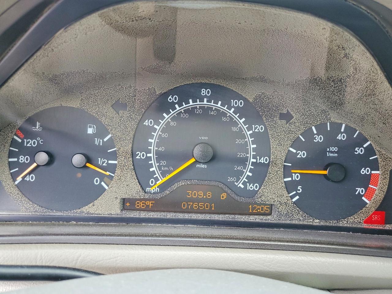 1999 Mercedes-benz Clk 320 Blue vin: WDBLK65G4XT009808